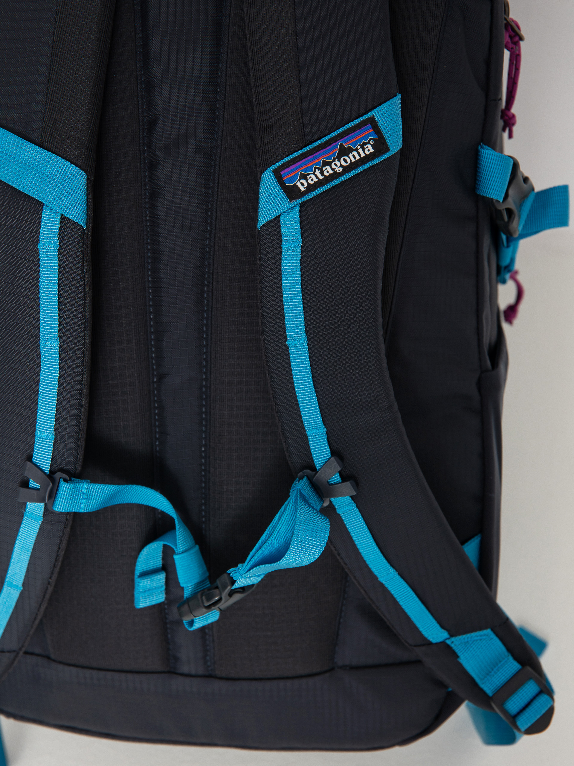 Patagonia Refugio Day Pack 26L Backpack (pitch blue)