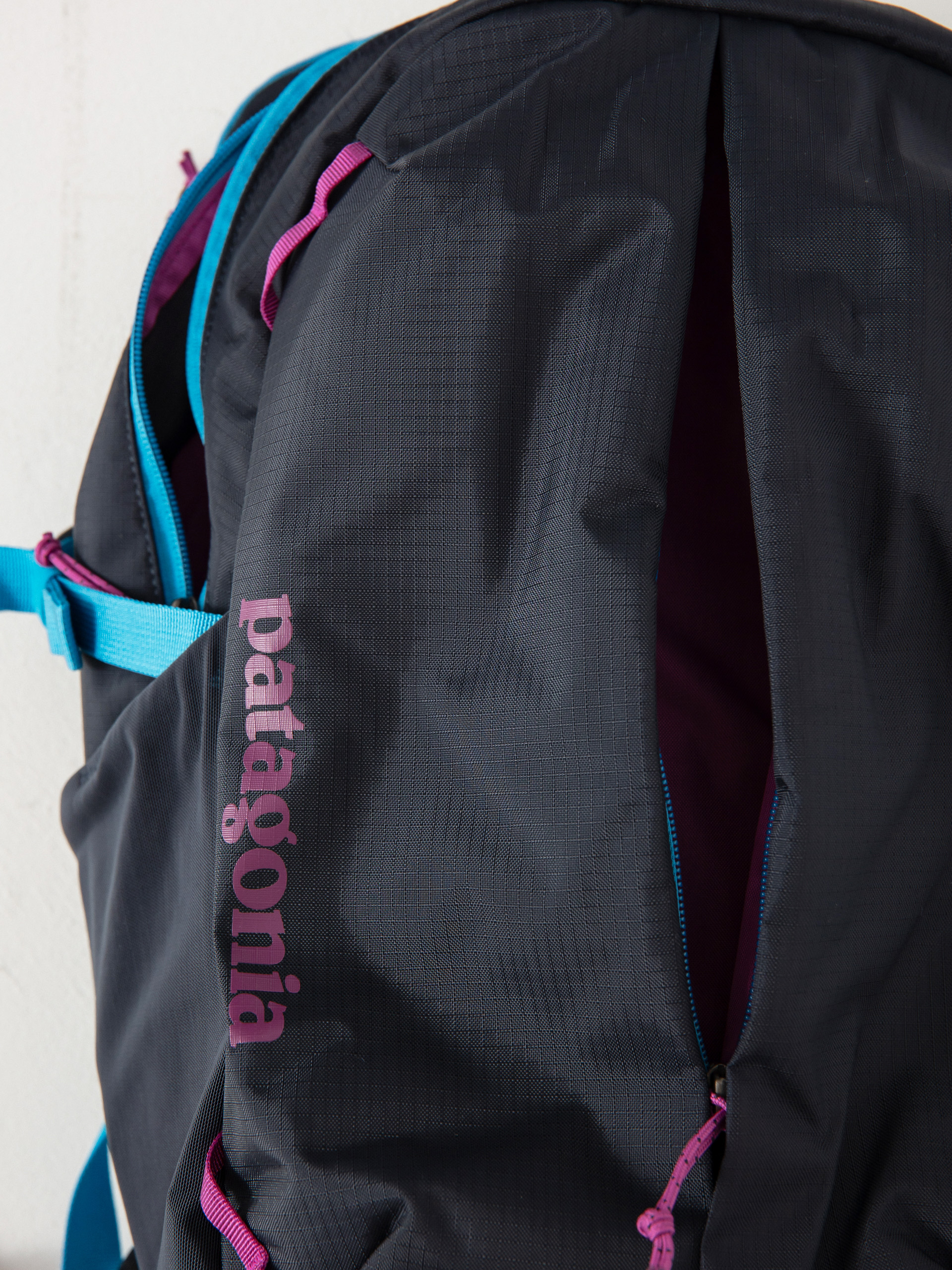 Patagonia Refugio Day Pack 26L Backpack (pitch blue)