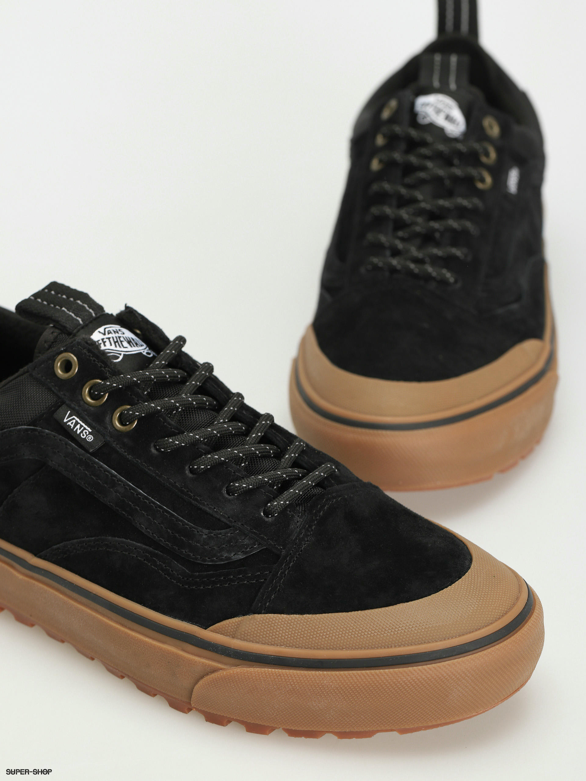 Vans tnt hot sale black gum