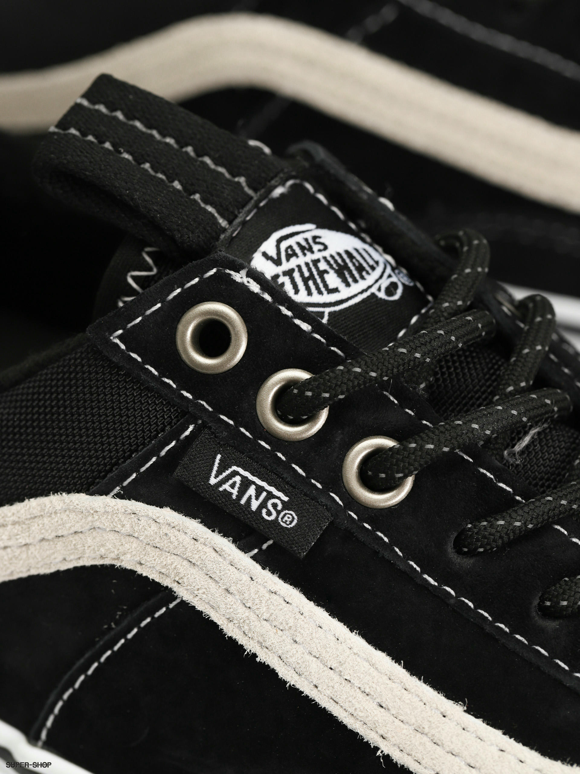 Vans black and white clearance laces