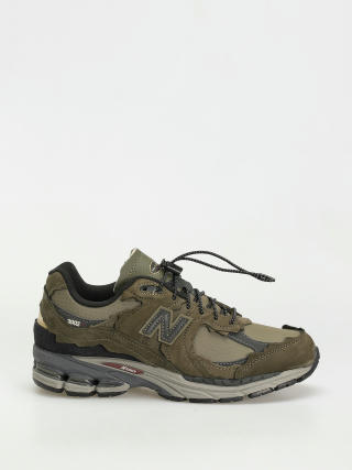 New Balance 2002 Shoes (dark moss)