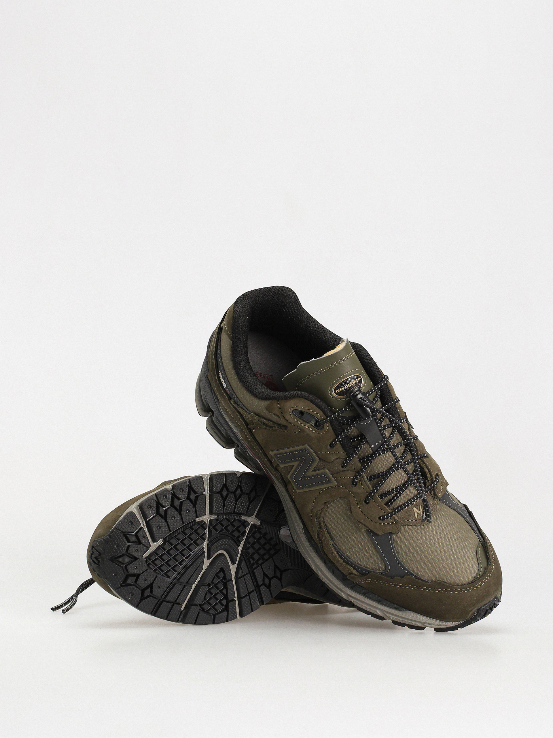 New Balance 2002 Shoes (dark moss)