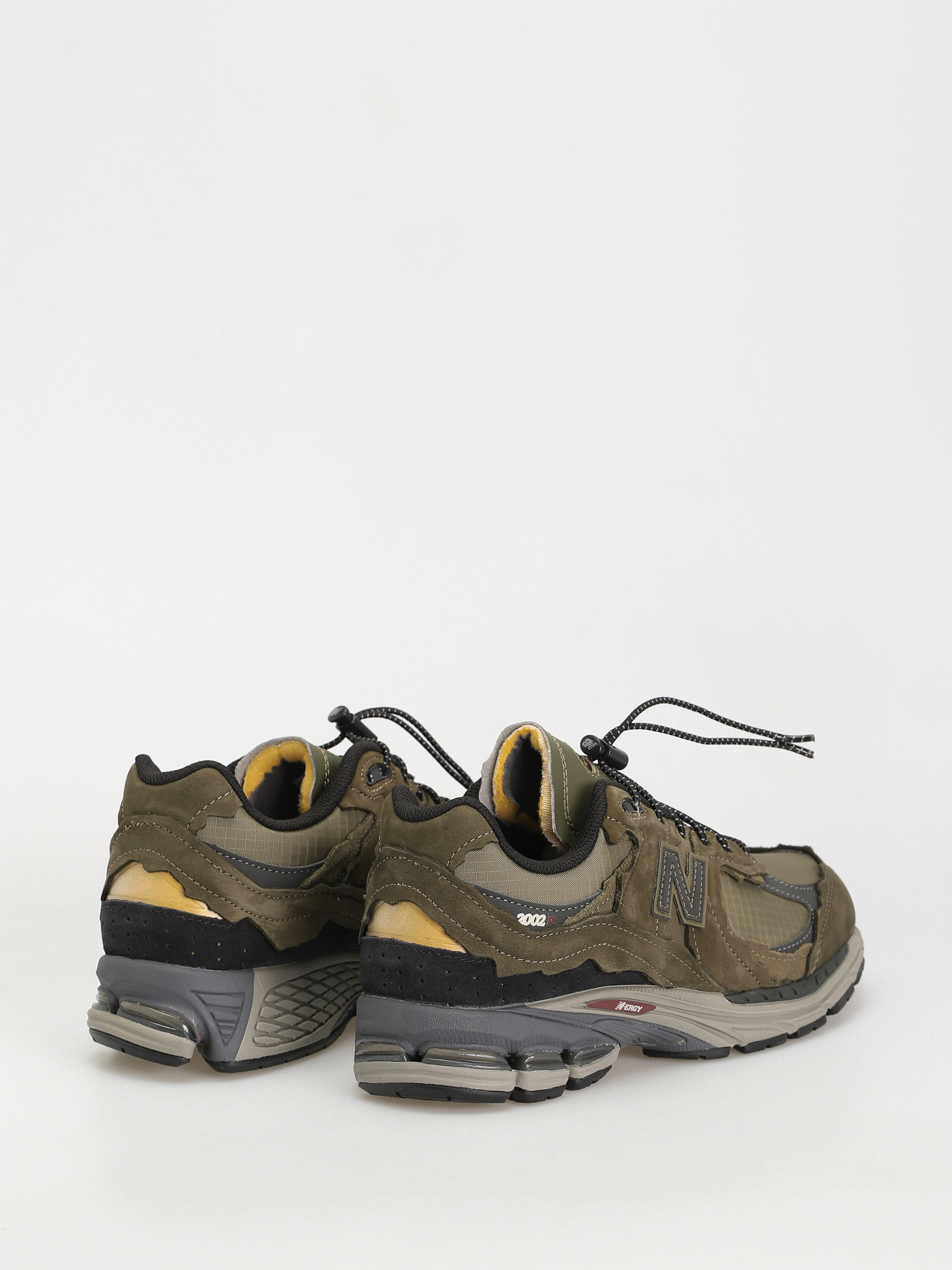 New Balance 2002 Shoes (dark moss)