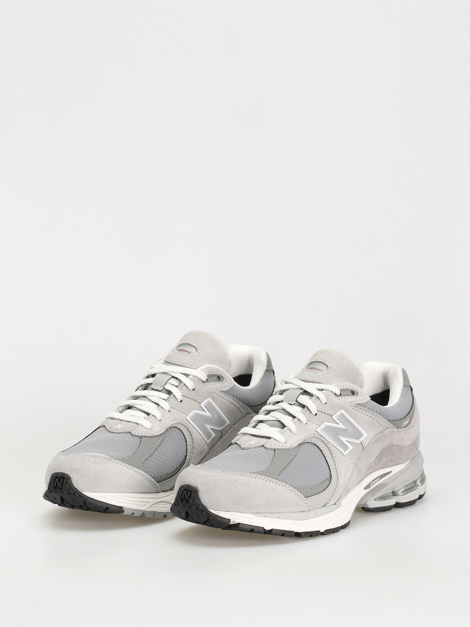 New Balance 2002 Shoes (concrete)