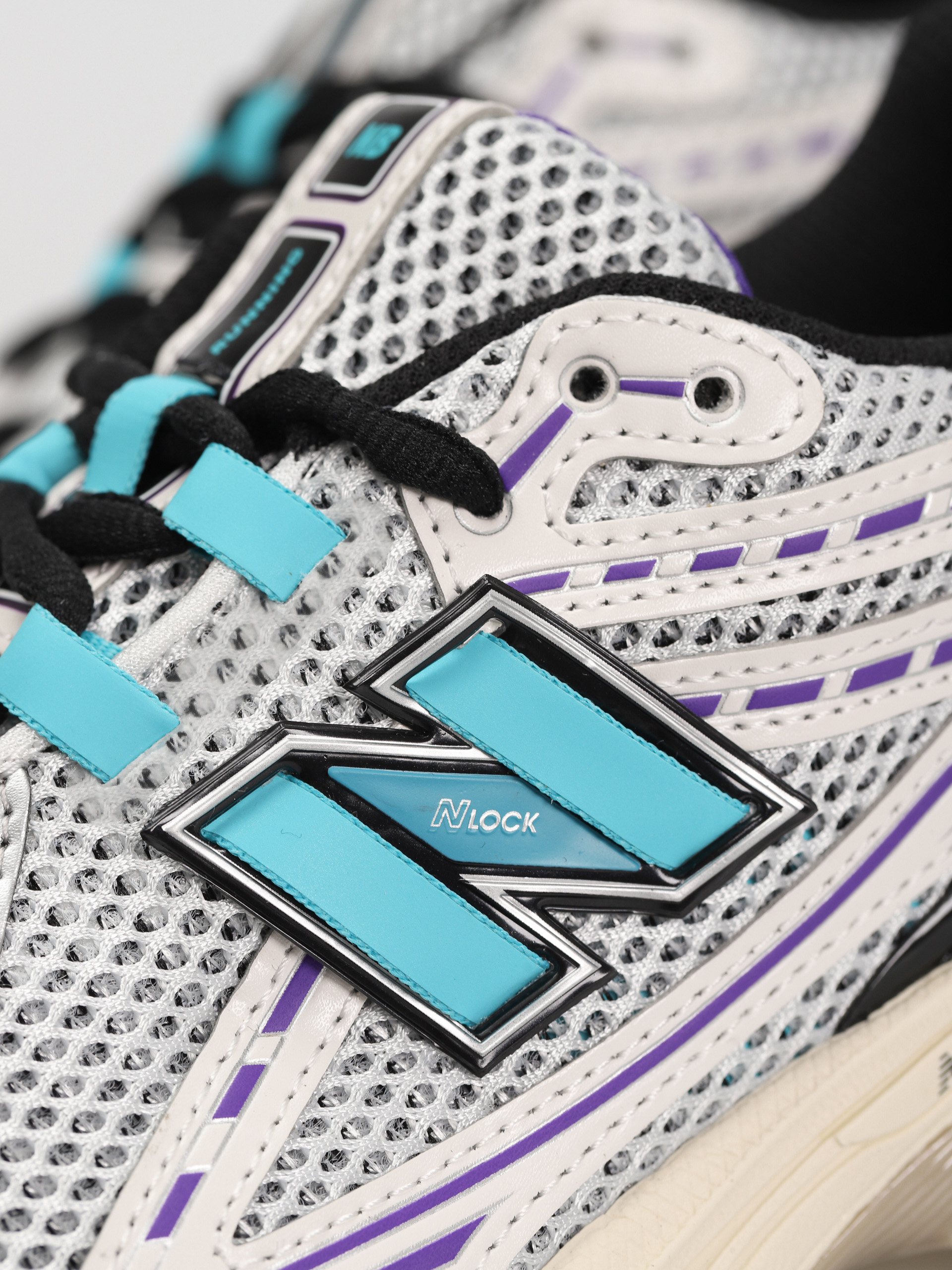 New Balance 1906 Shoes (silver/blue)