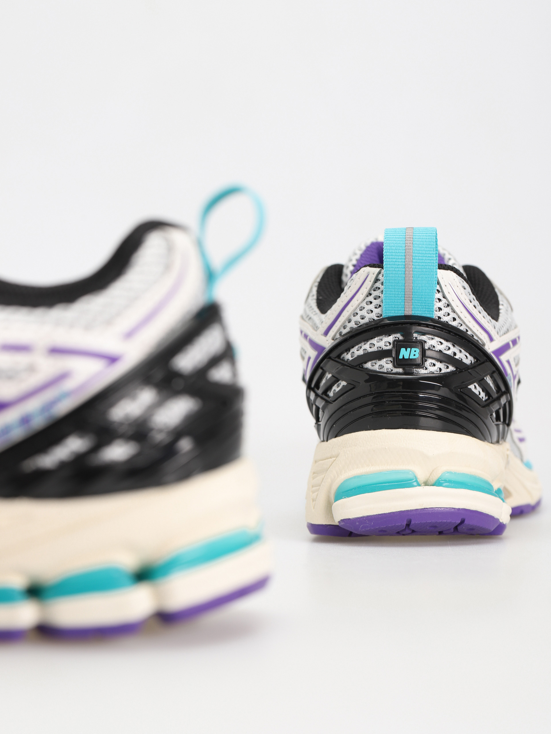 New Balance 1906 Shoes (silver/blue)