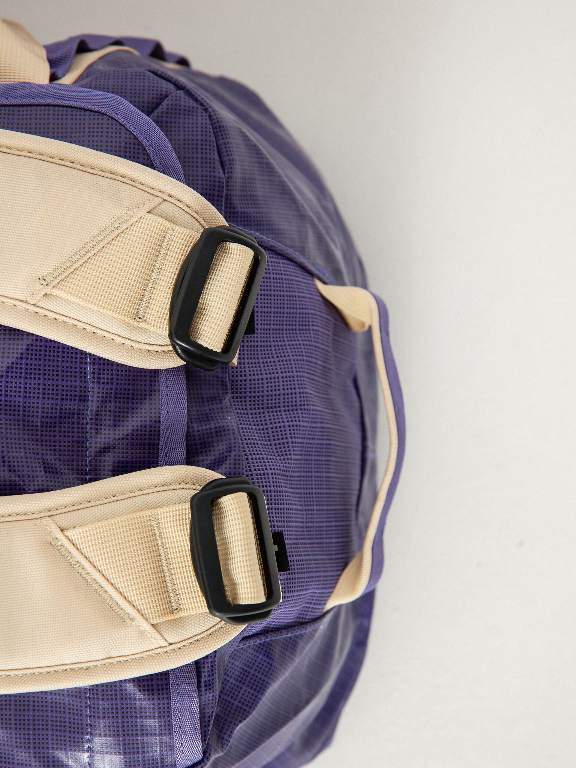 Patagonia Black Hole Duffel 40L Bag (perennial purple)