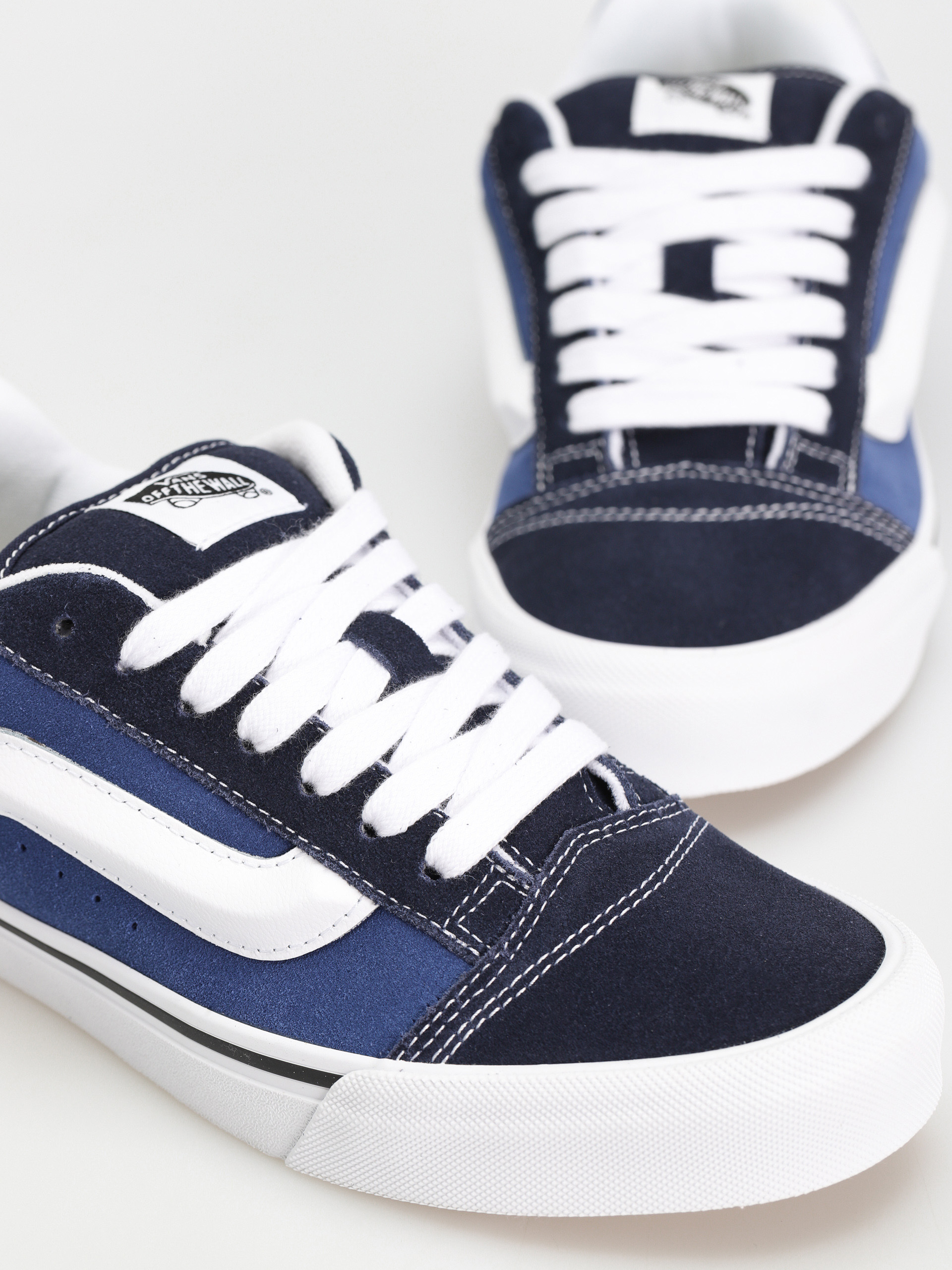 Vans Knu Skool Shoes (navy/true white)