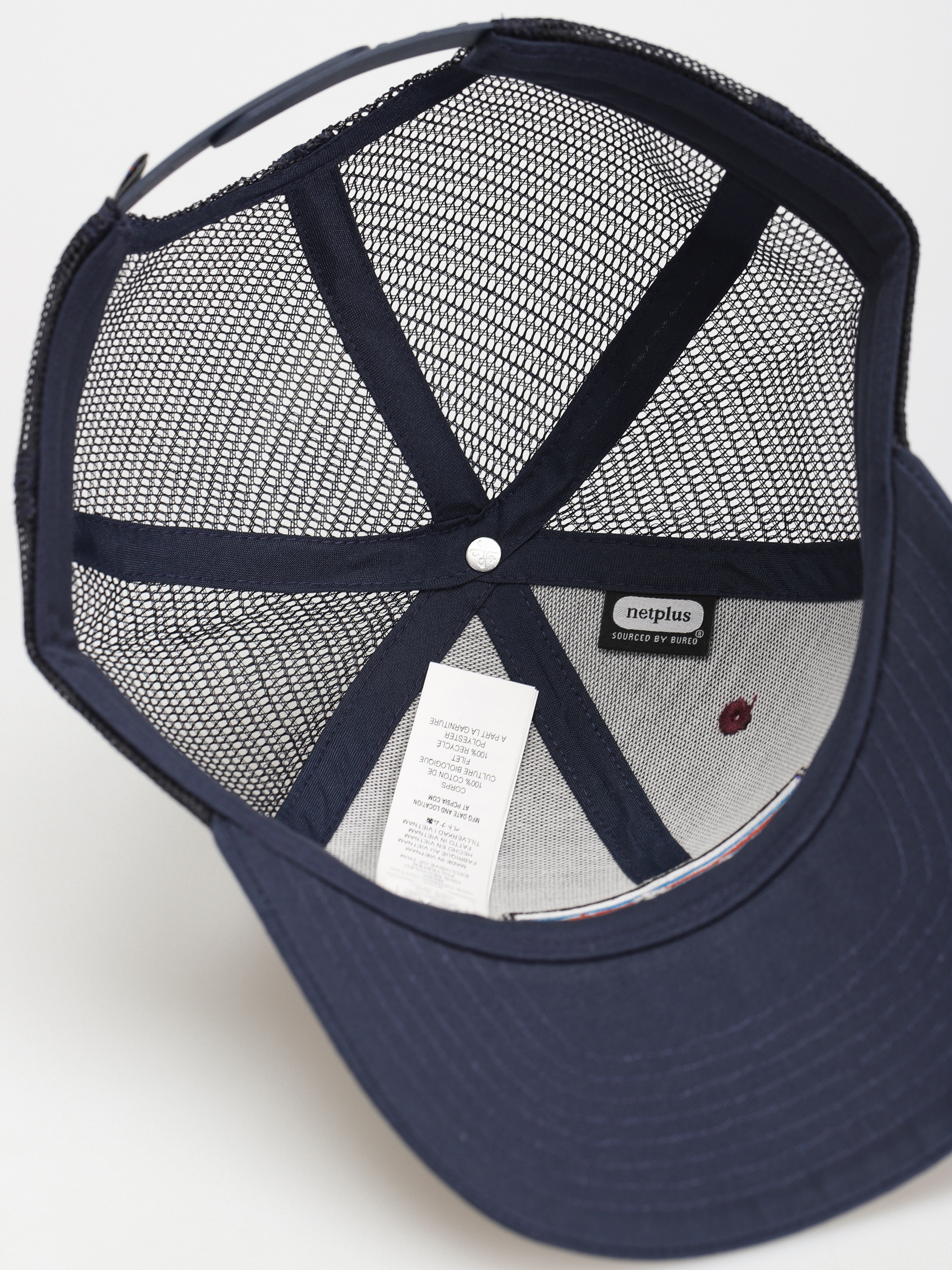 Patagonia P 6 Logo Trucker Cap (night plum)