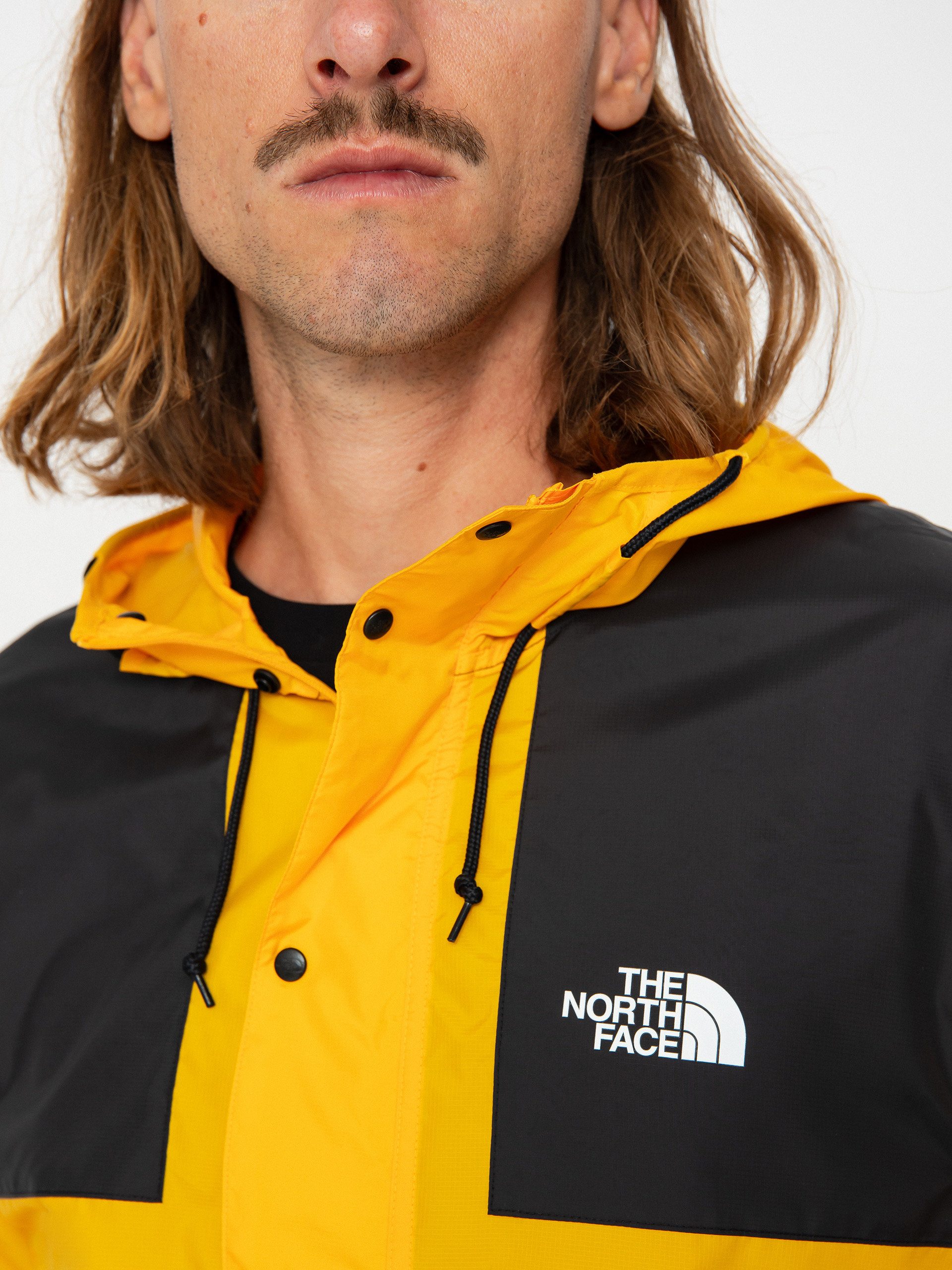 The North Face Seasonal Mountain Jacket (summit gold/tnf black)