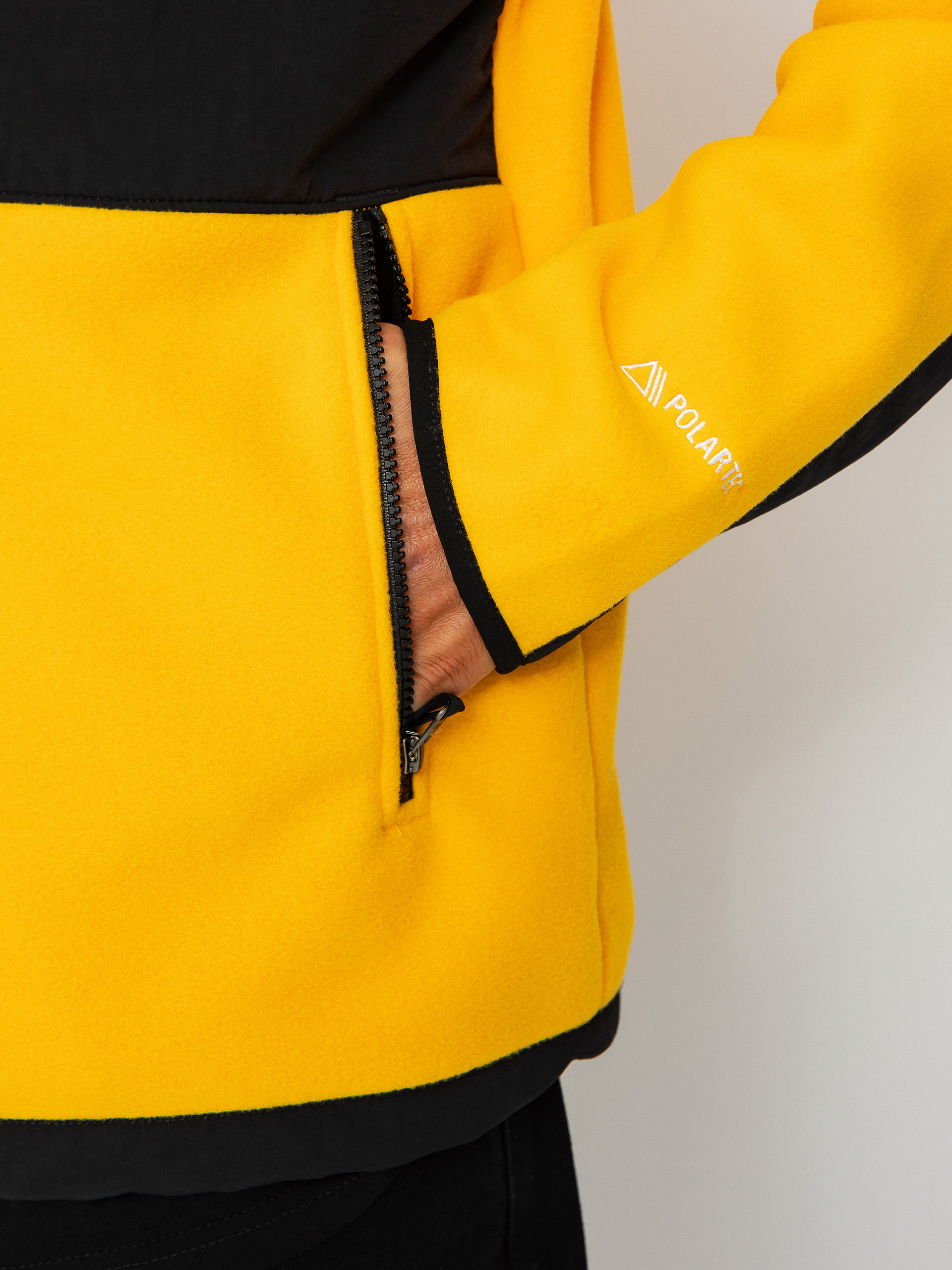 Mens The North Face Denali Fleece (summit gold/tnf black)