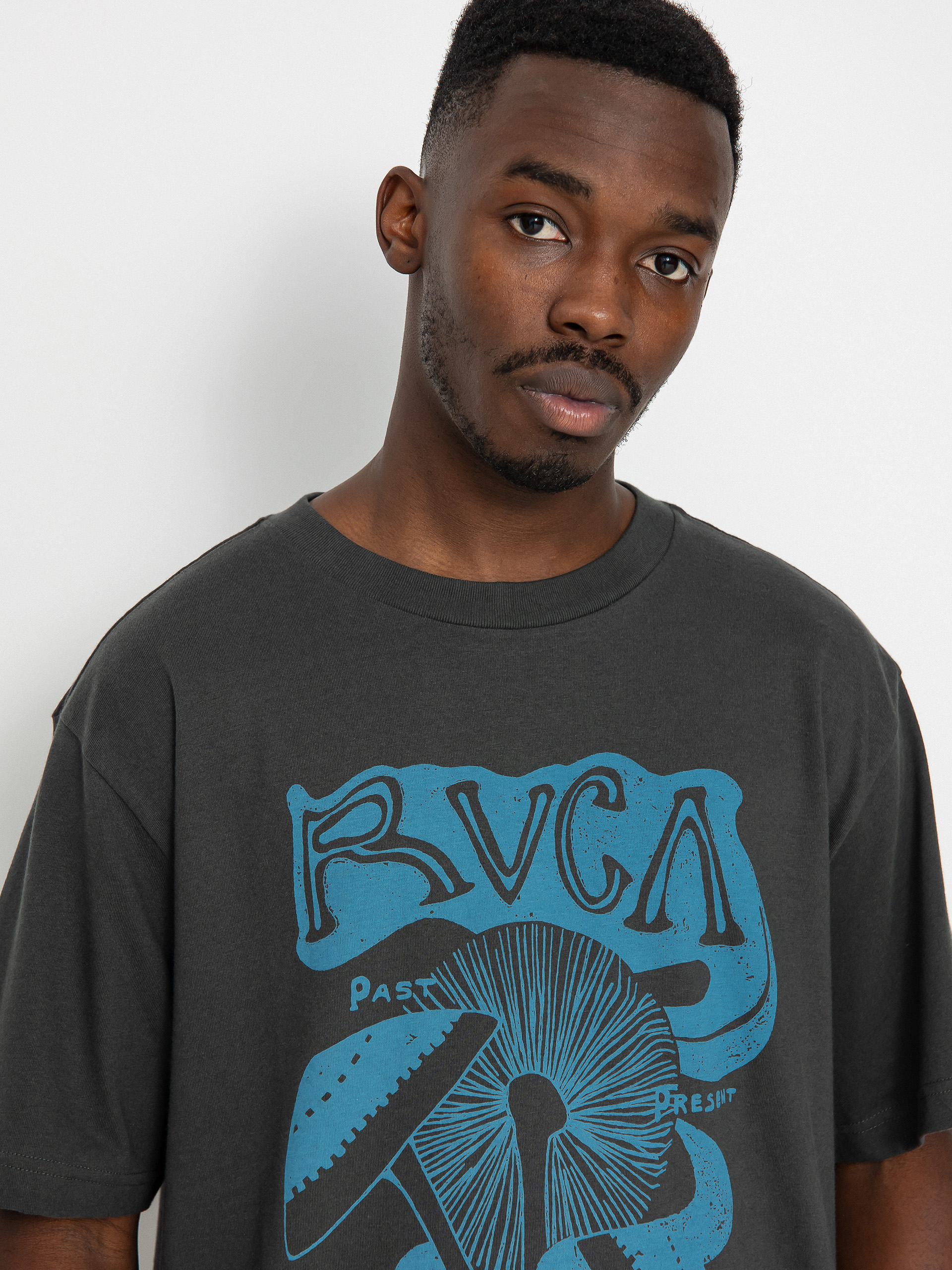 RVCA Leave Behind T-shirt (pirate black)