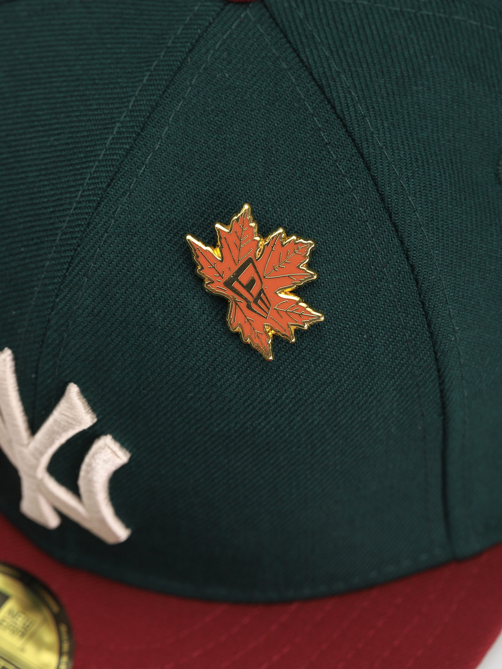New Era MLB Contrast 59Fifty New York Yankees Cap (dark green/red/white)
