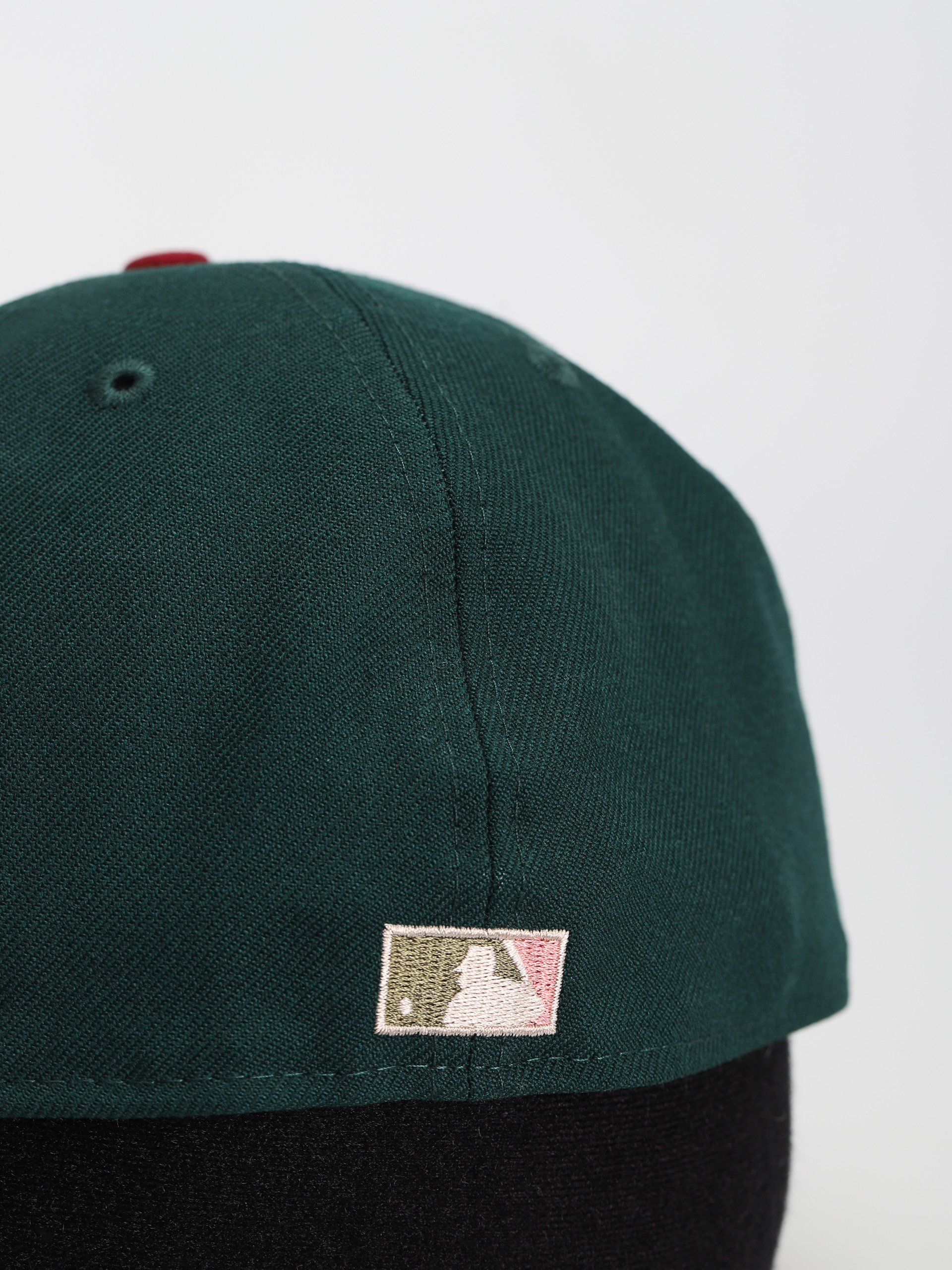 New Era MLB Contrast 59Fifty New York Yankees Cap (dark green/red/white)