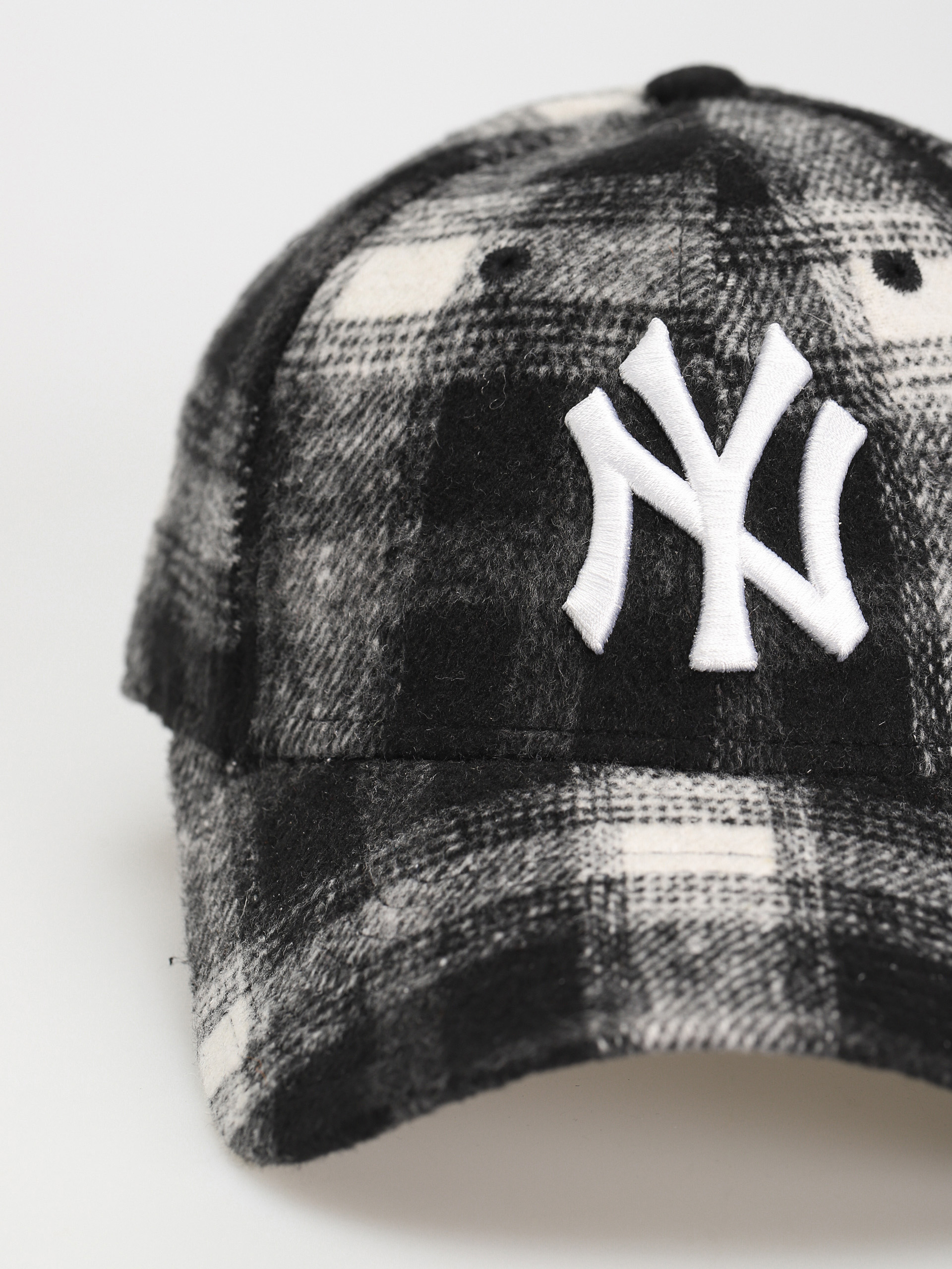 New Era Plaid 9Forty New York Yankees Cap Wmn (black/white)