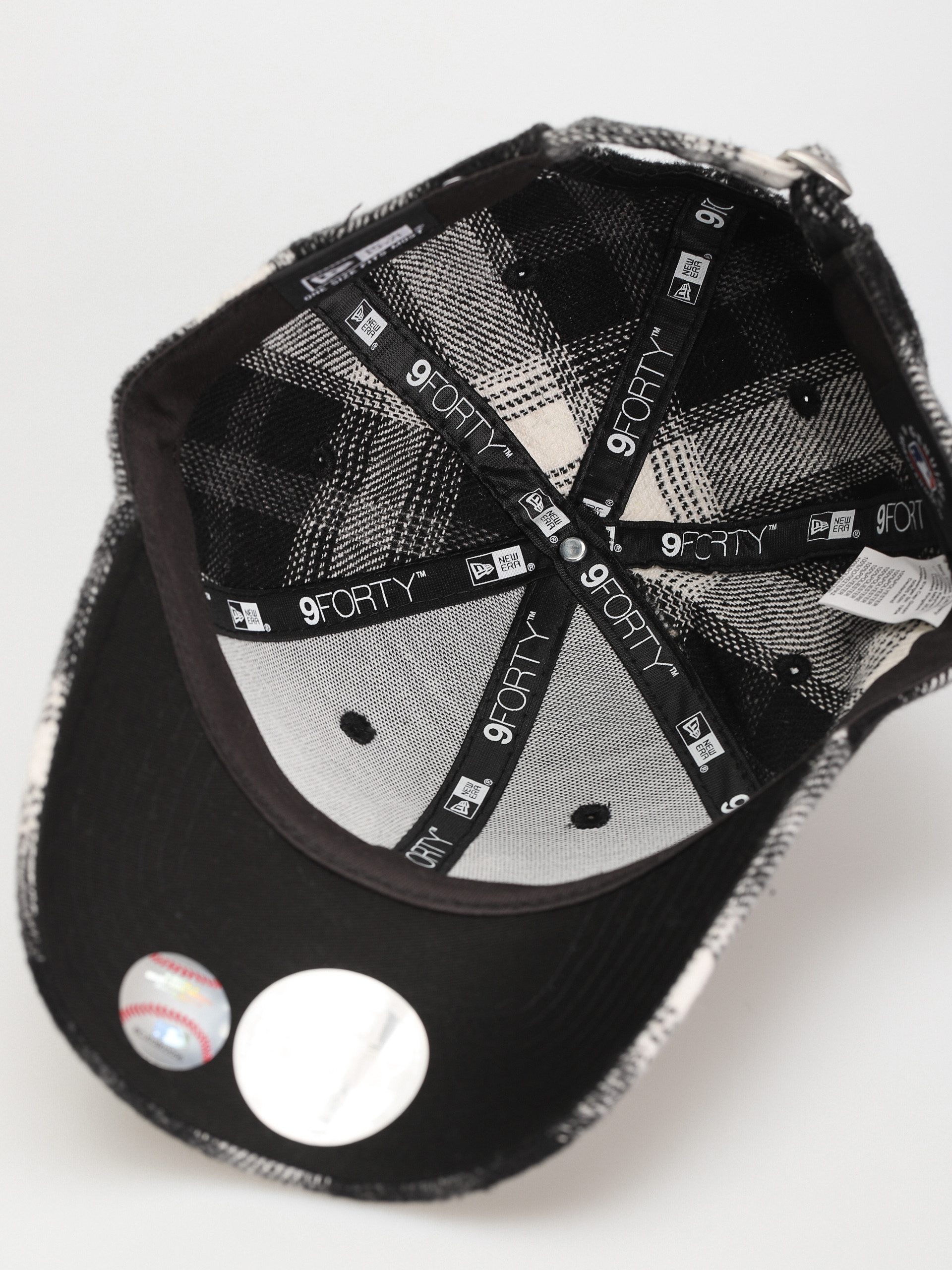 New Era Plaid 9Forty New York Yankees Cap Wmn (black/white)