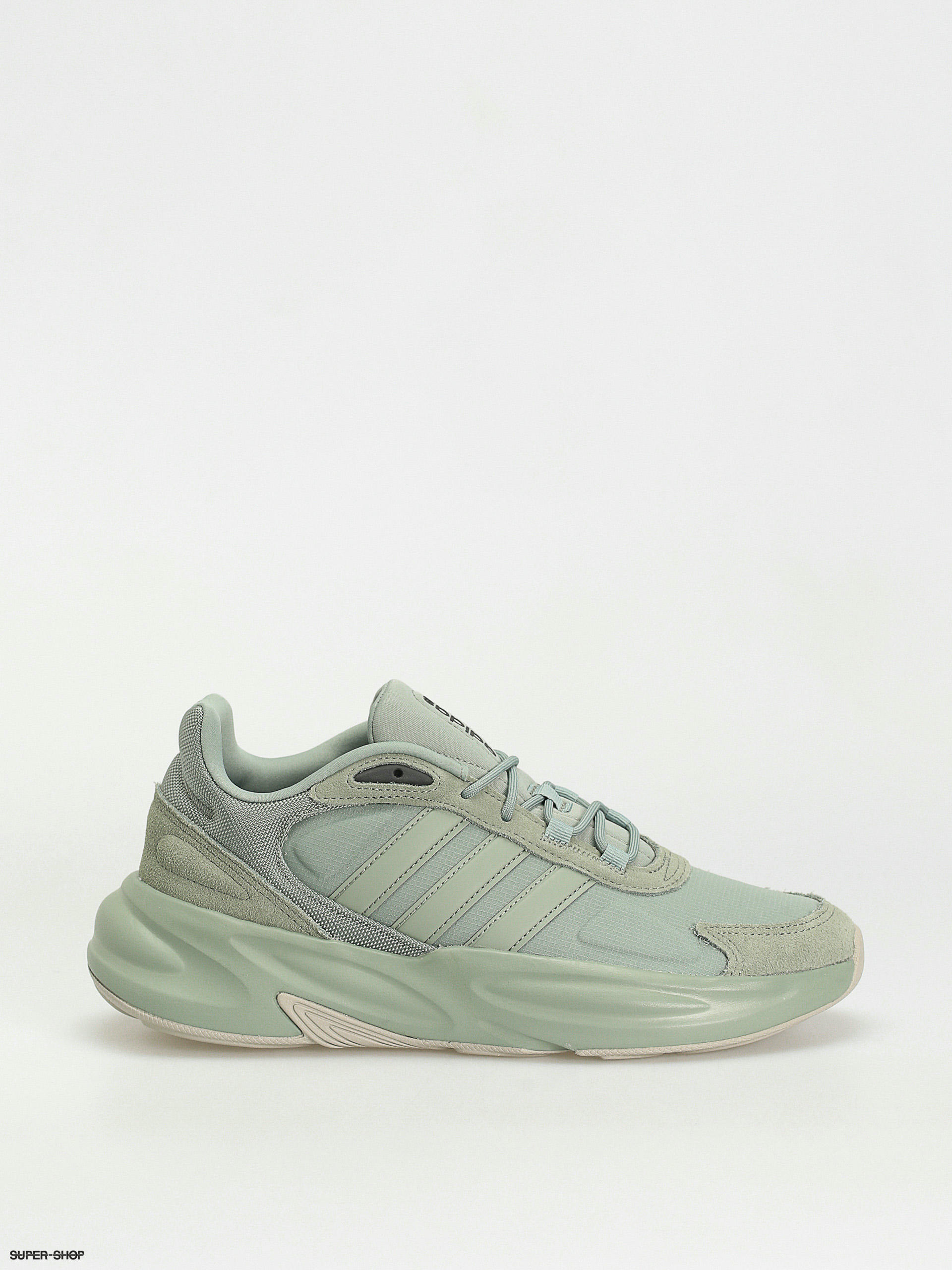 Adidas yung 1 vs nike outlet tekno