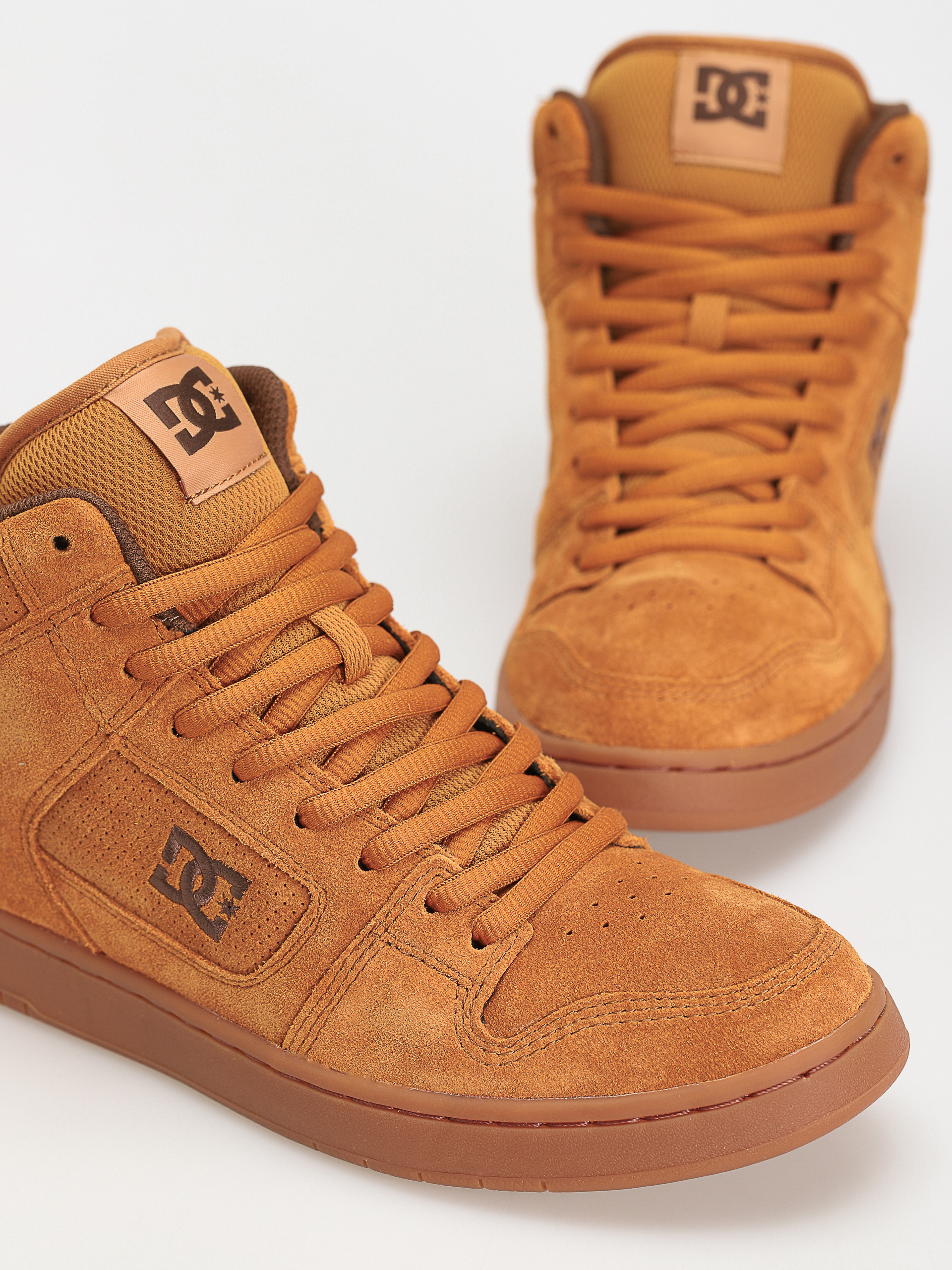 DC Manteca 4 Hi Shoes (wheat/dk chocolate)