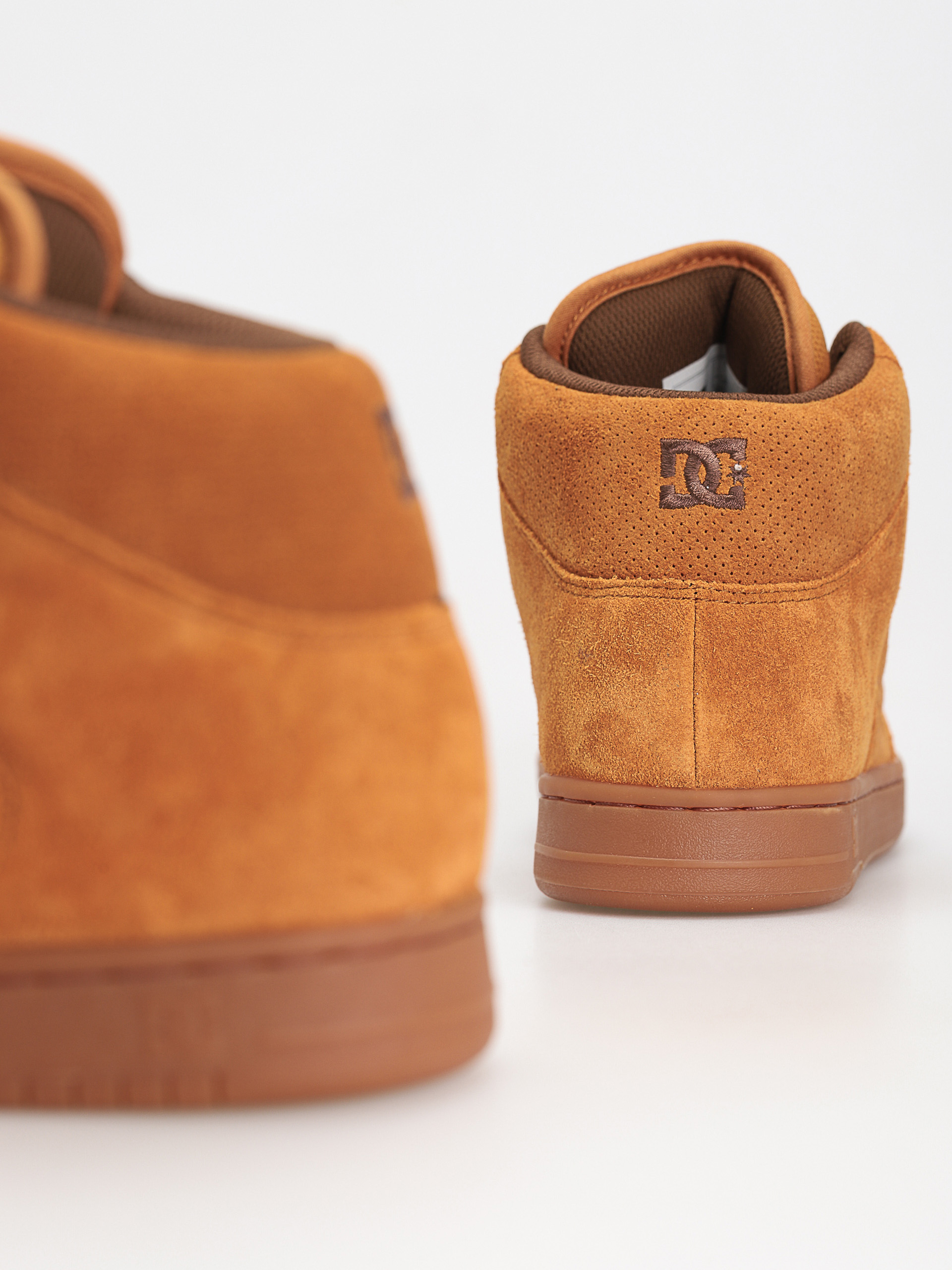 DC Manteca 4 Hi Shoes (wheat/dk chocolate)