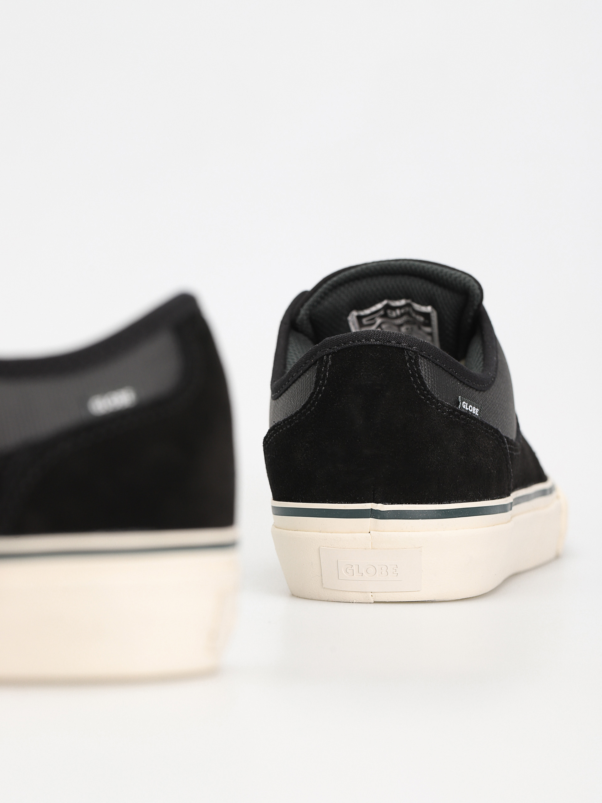 Globe Mahalo Schuhe (black/antique/pine)