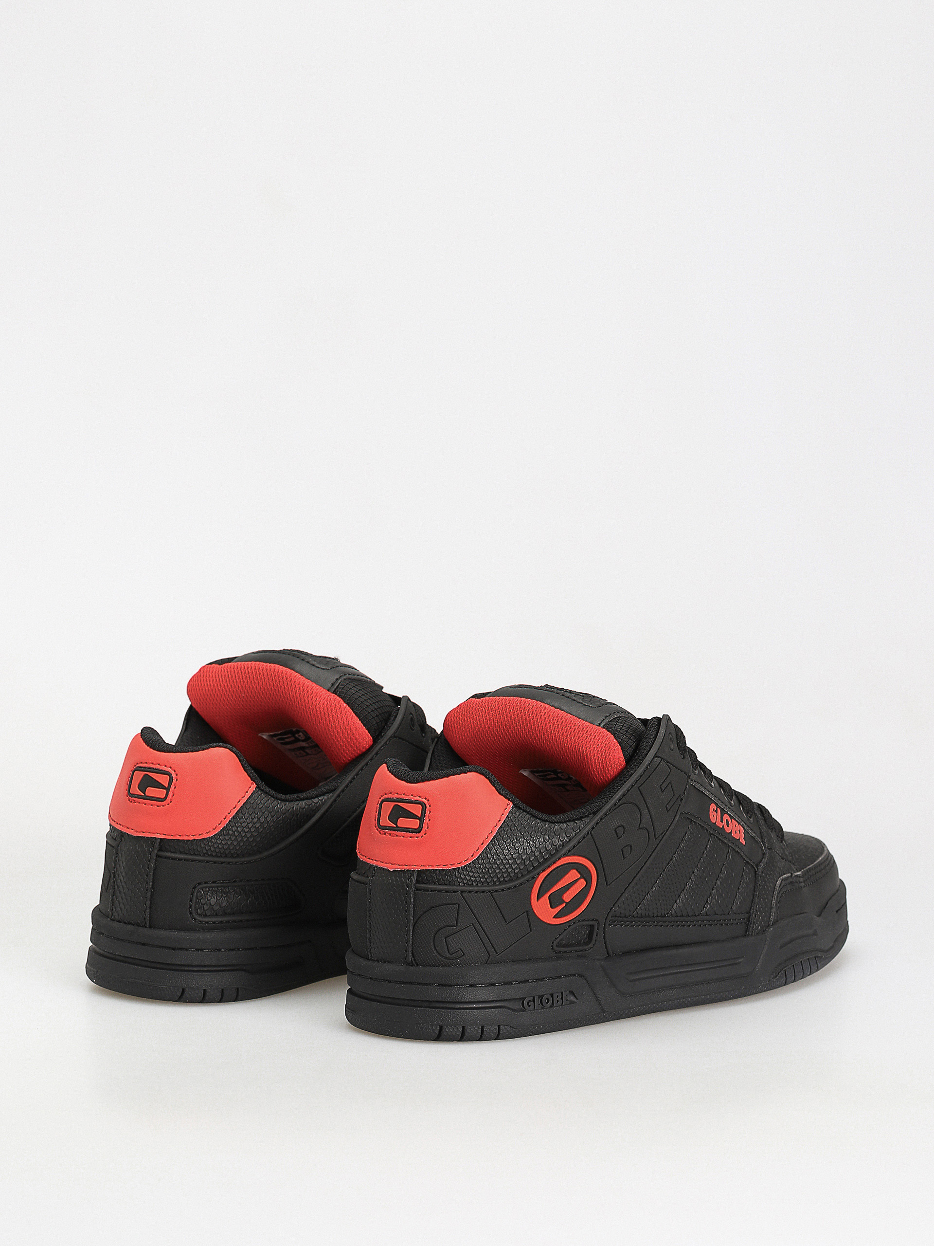 Globe Tilt Shoes (black/snake)