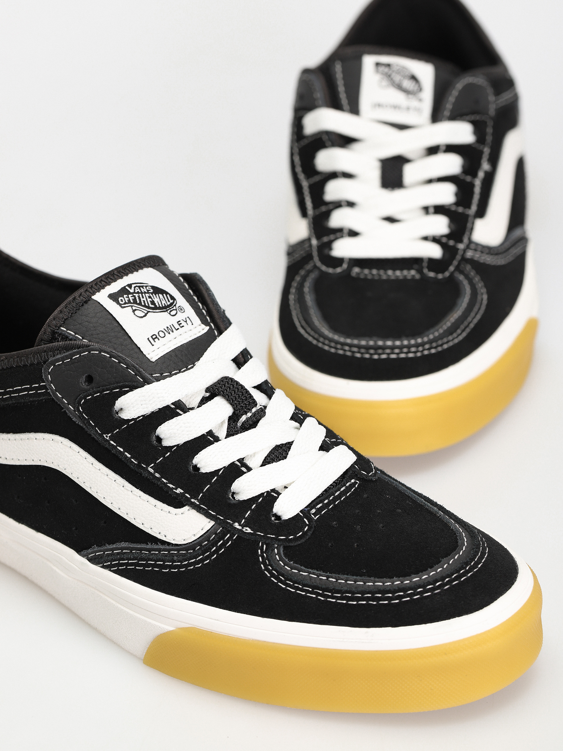Vans Rowley Classic Shoes (black/white/gum)