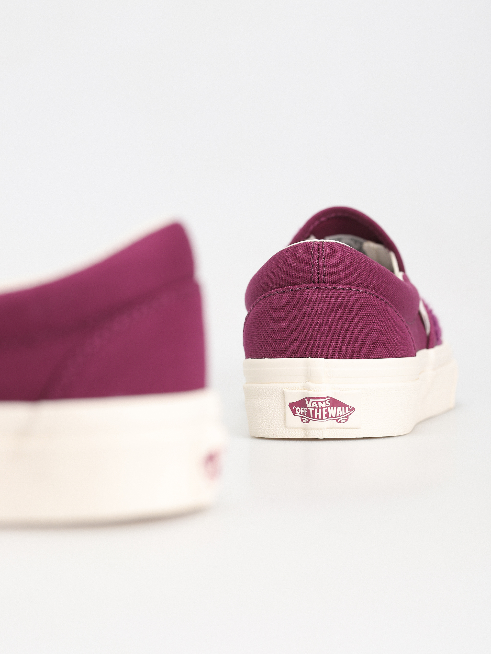 Vans Classic Slip On Shoes (tufted check dark purple)