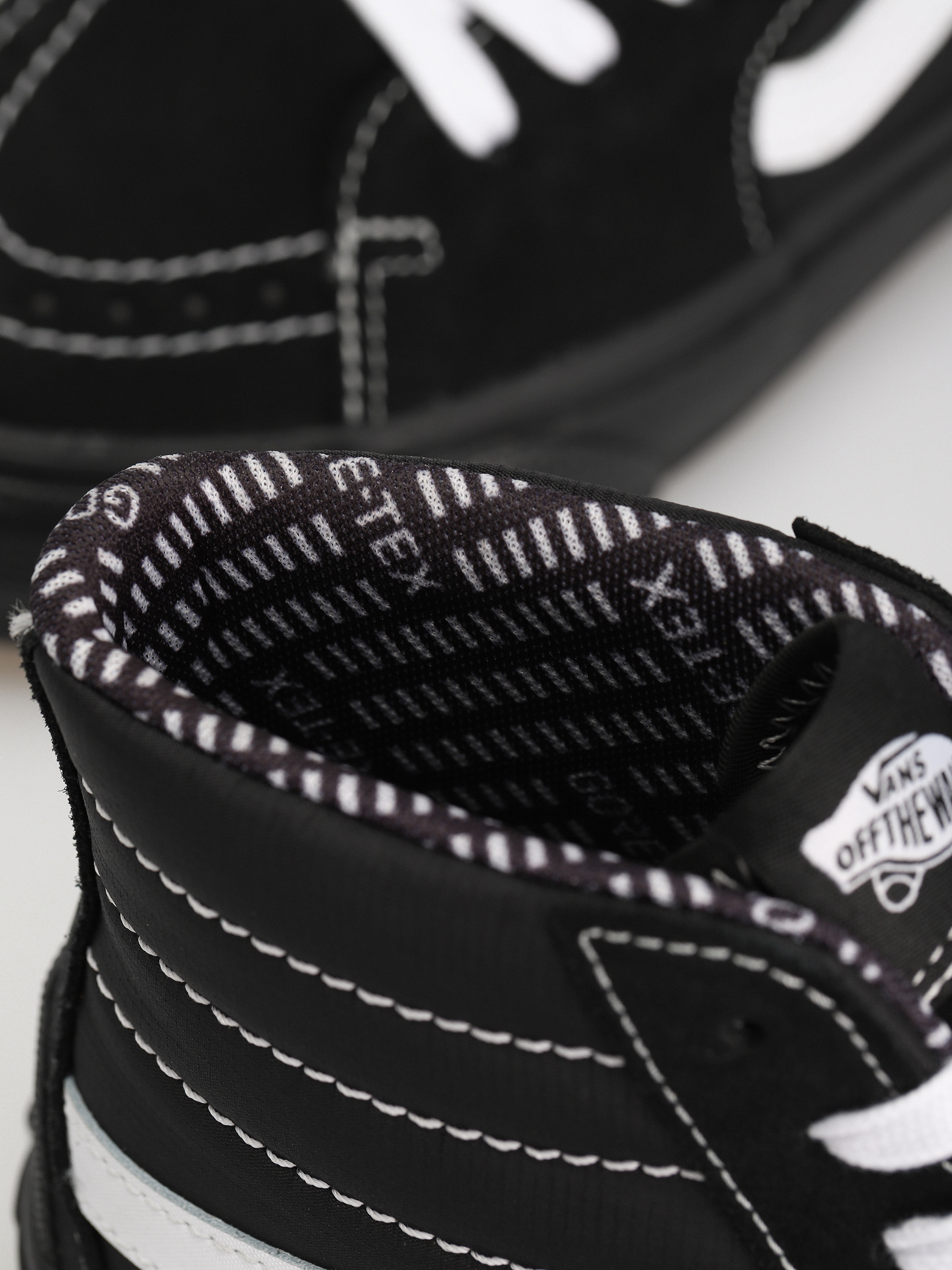 Vans Sk8 Hi Gore Tex Shoes (gore tex black)