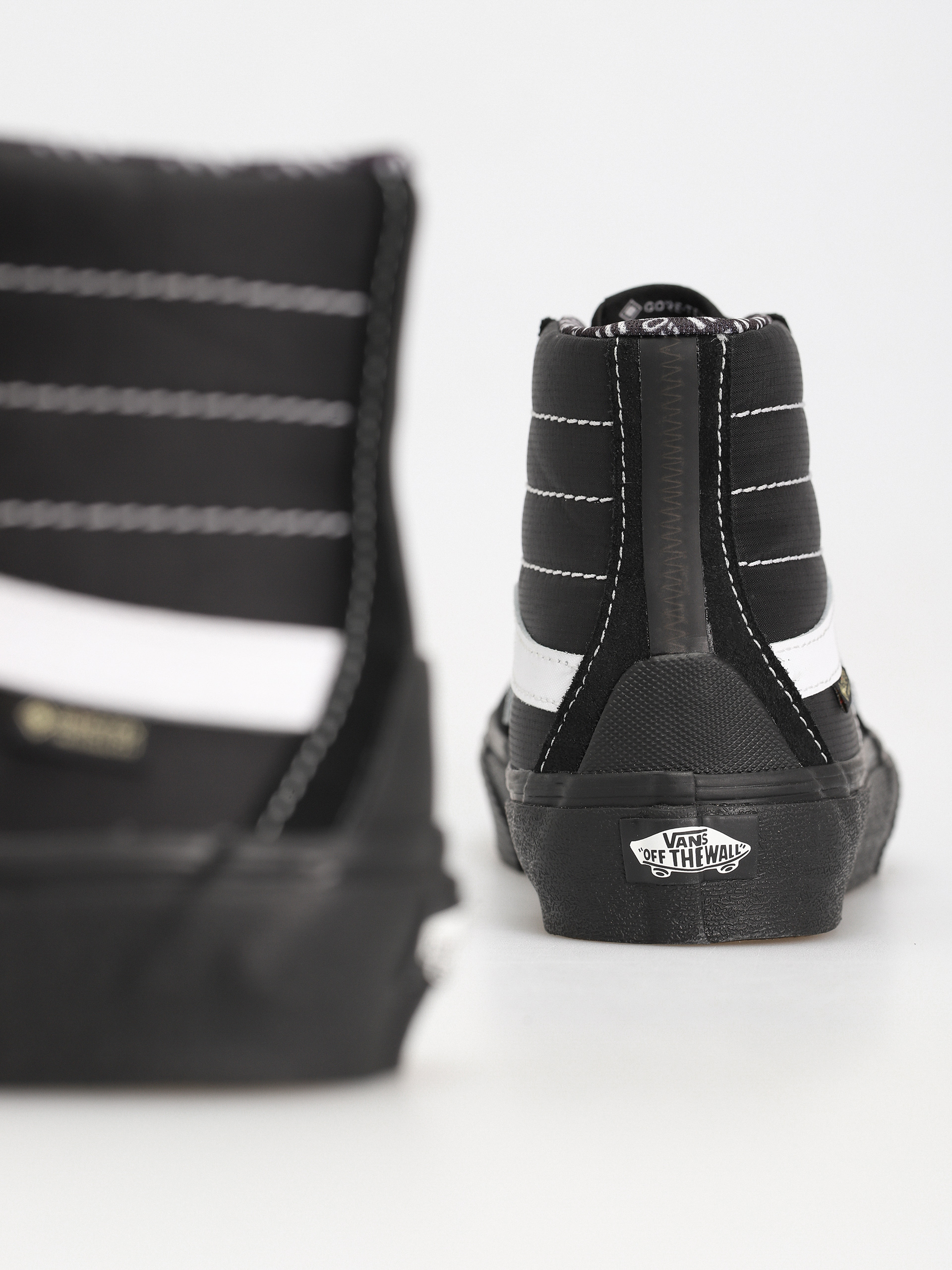 Vans Sk8 Hi Gore Tex Shoes (gore tex black)