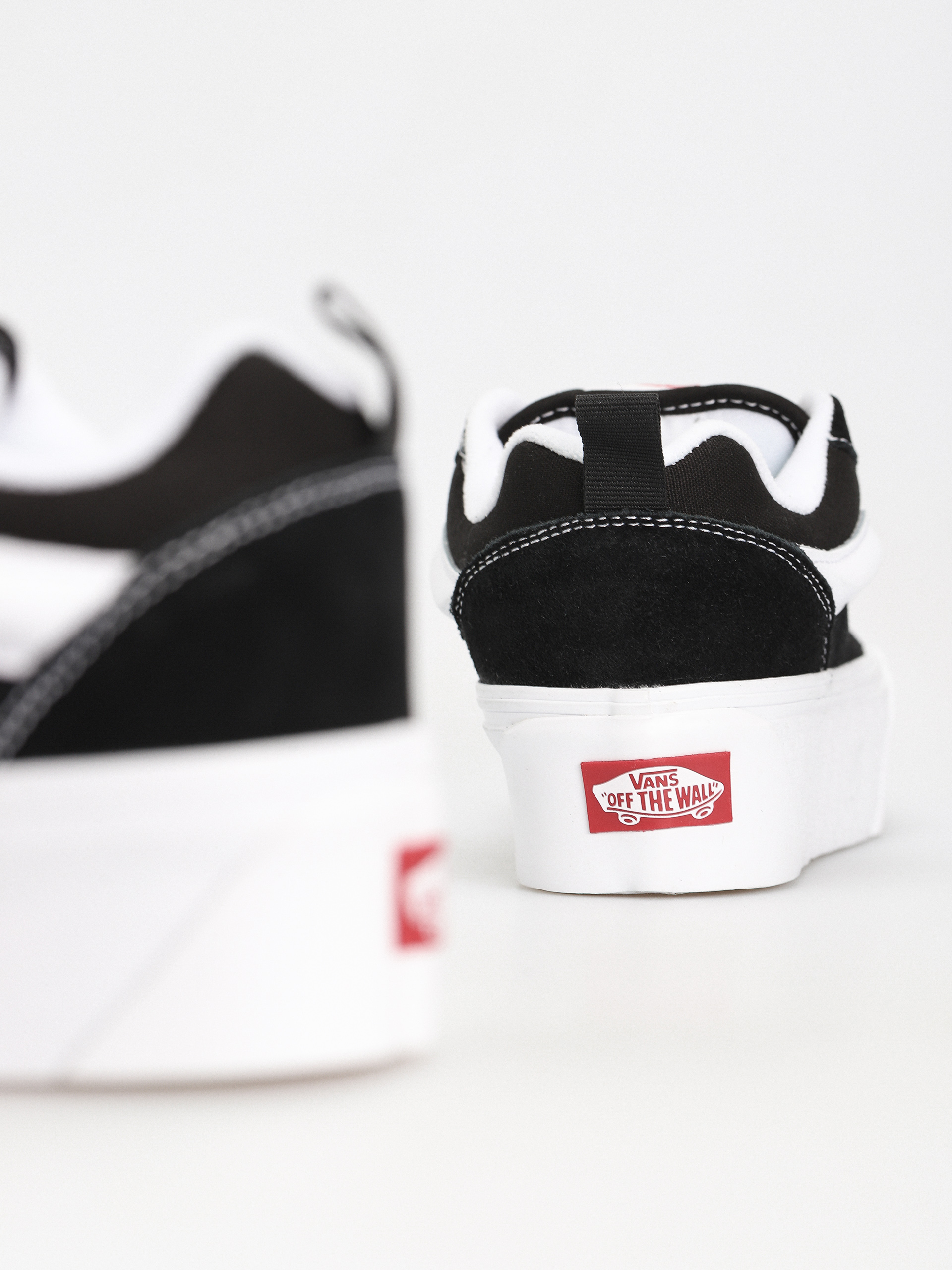 Vans Knu Stack Schuhe (black/true white)