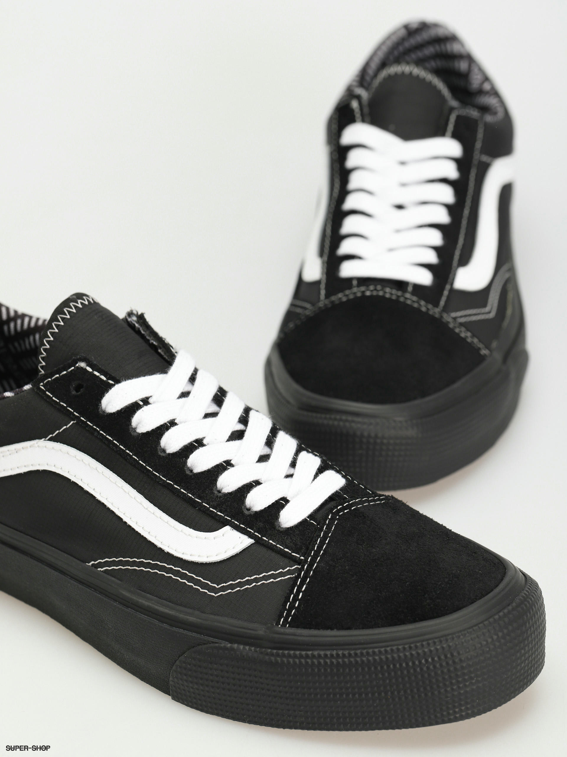 Vans black og on sale old skool lx