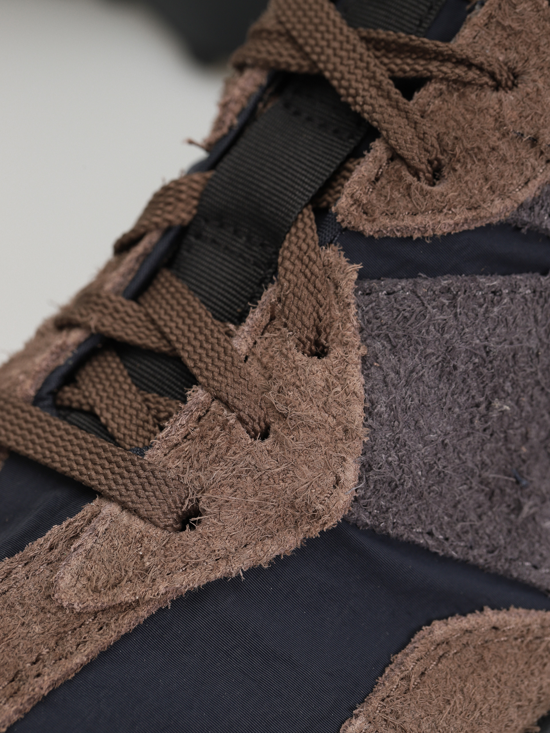 New Balance 327 Shoes (dark mushroom)