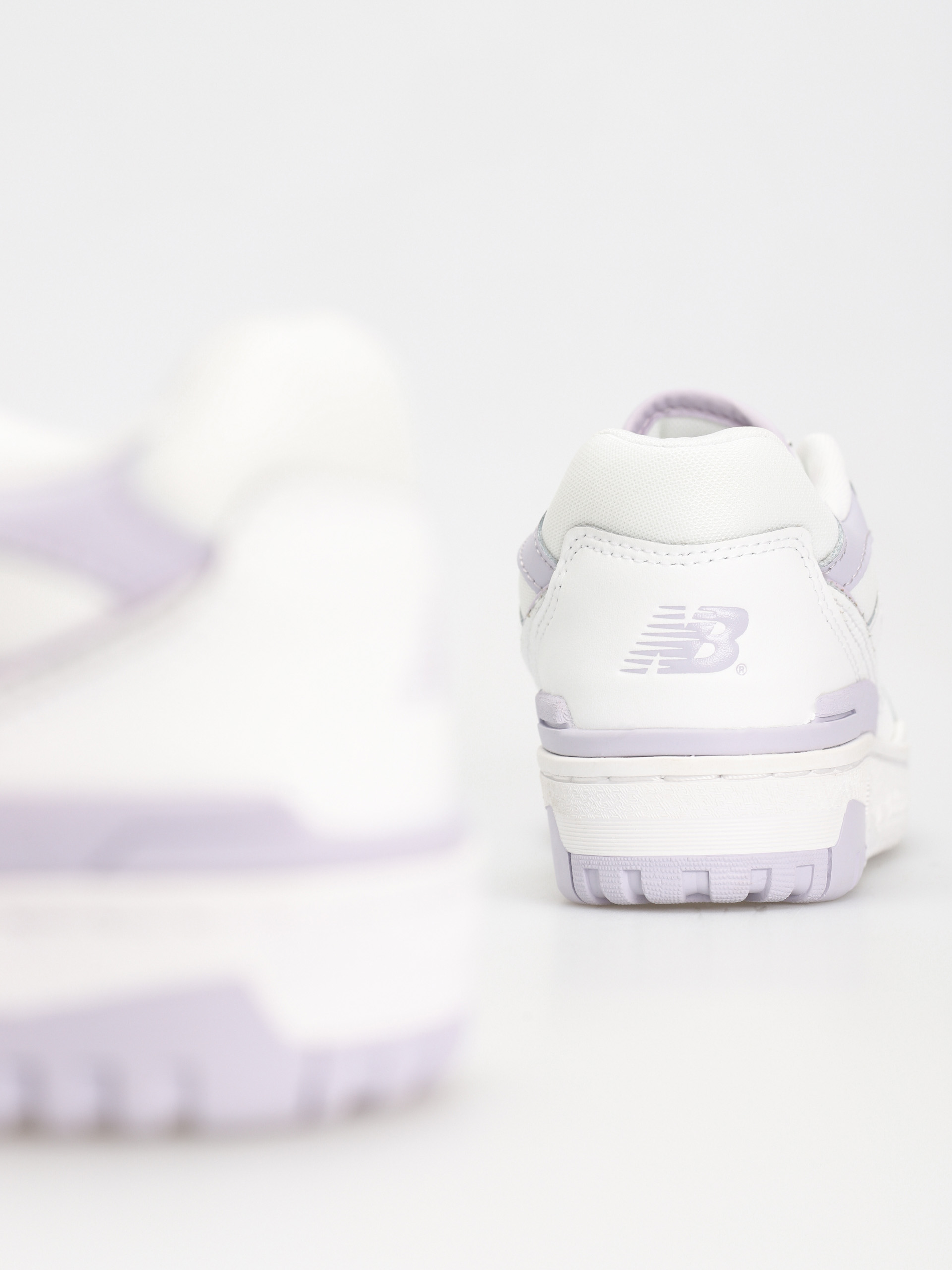 New Balance 550 Shoes Wmn (white)