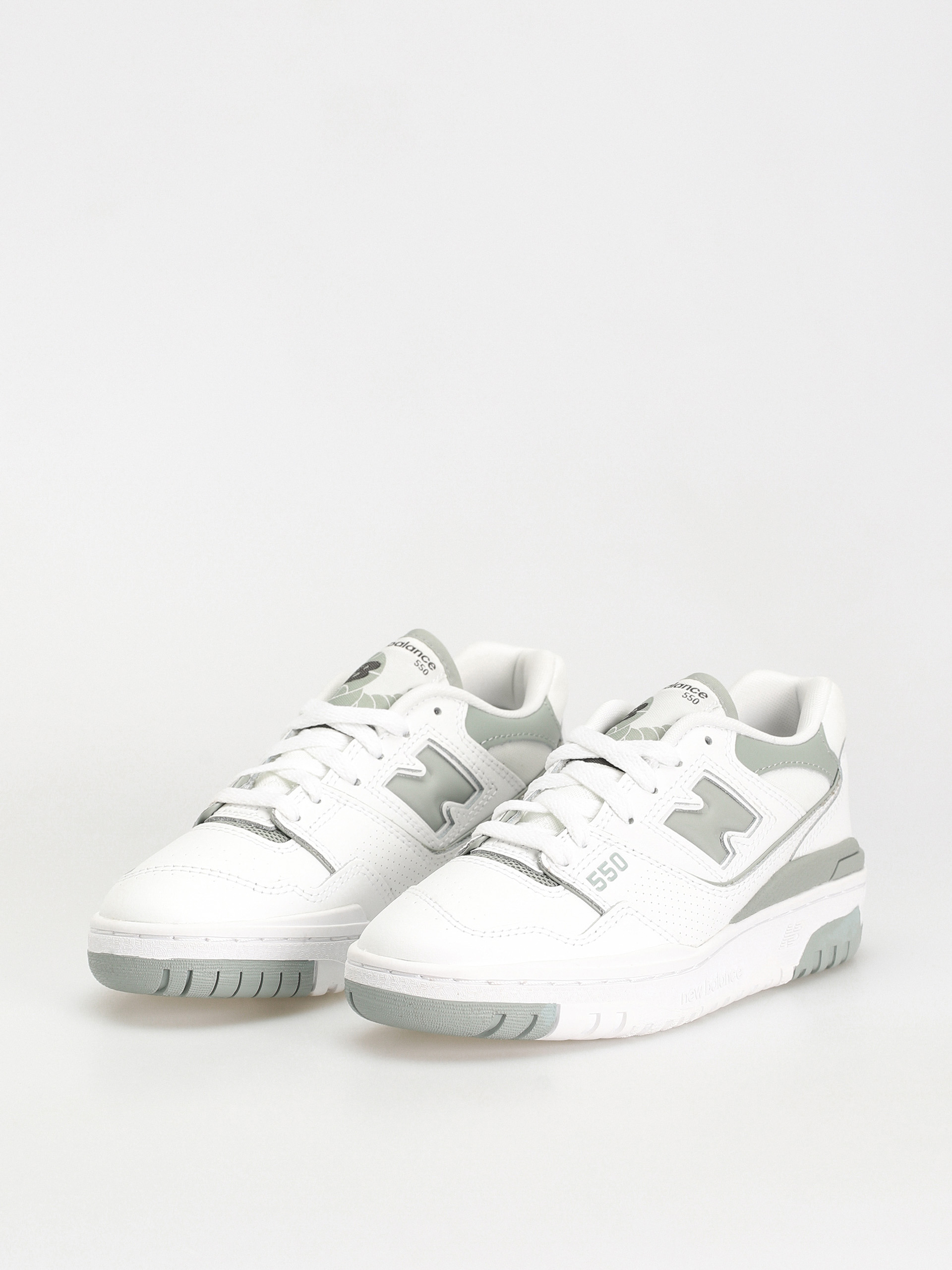 New Balance 550 Shoes Wmn (white)