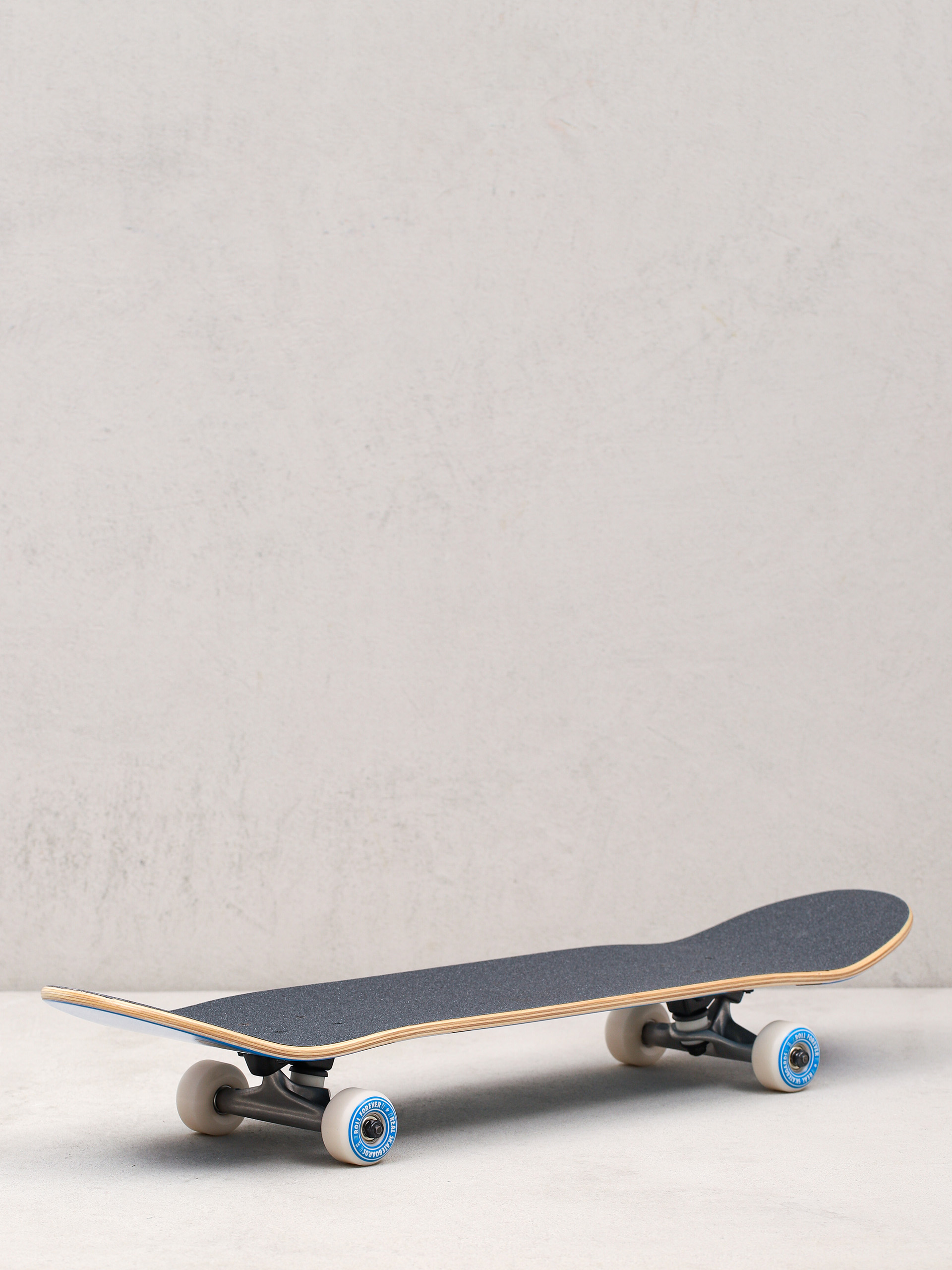 Real Classic Oval Skateboard (medium blue)