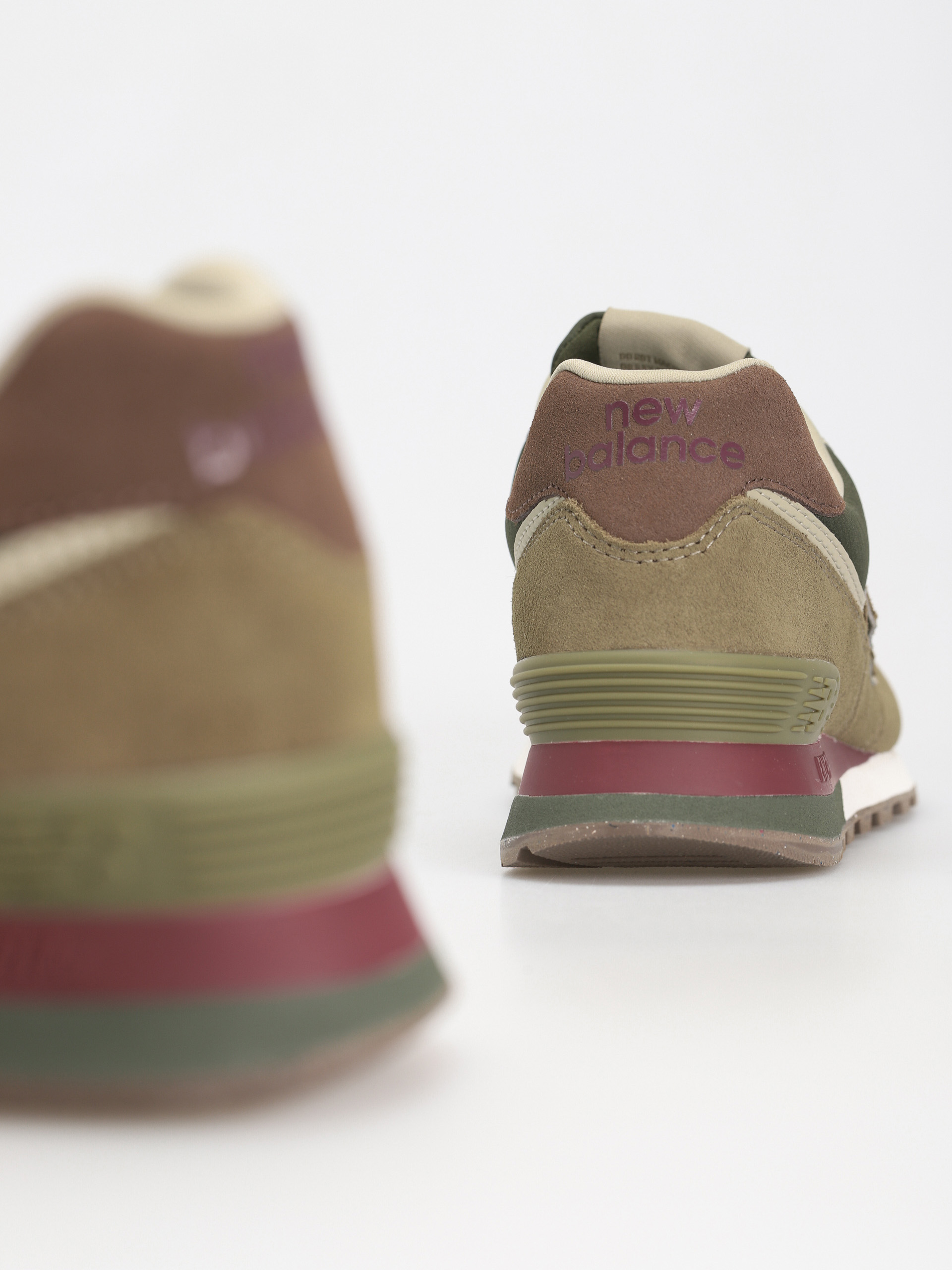 New Balance 574 Shoes (brown)