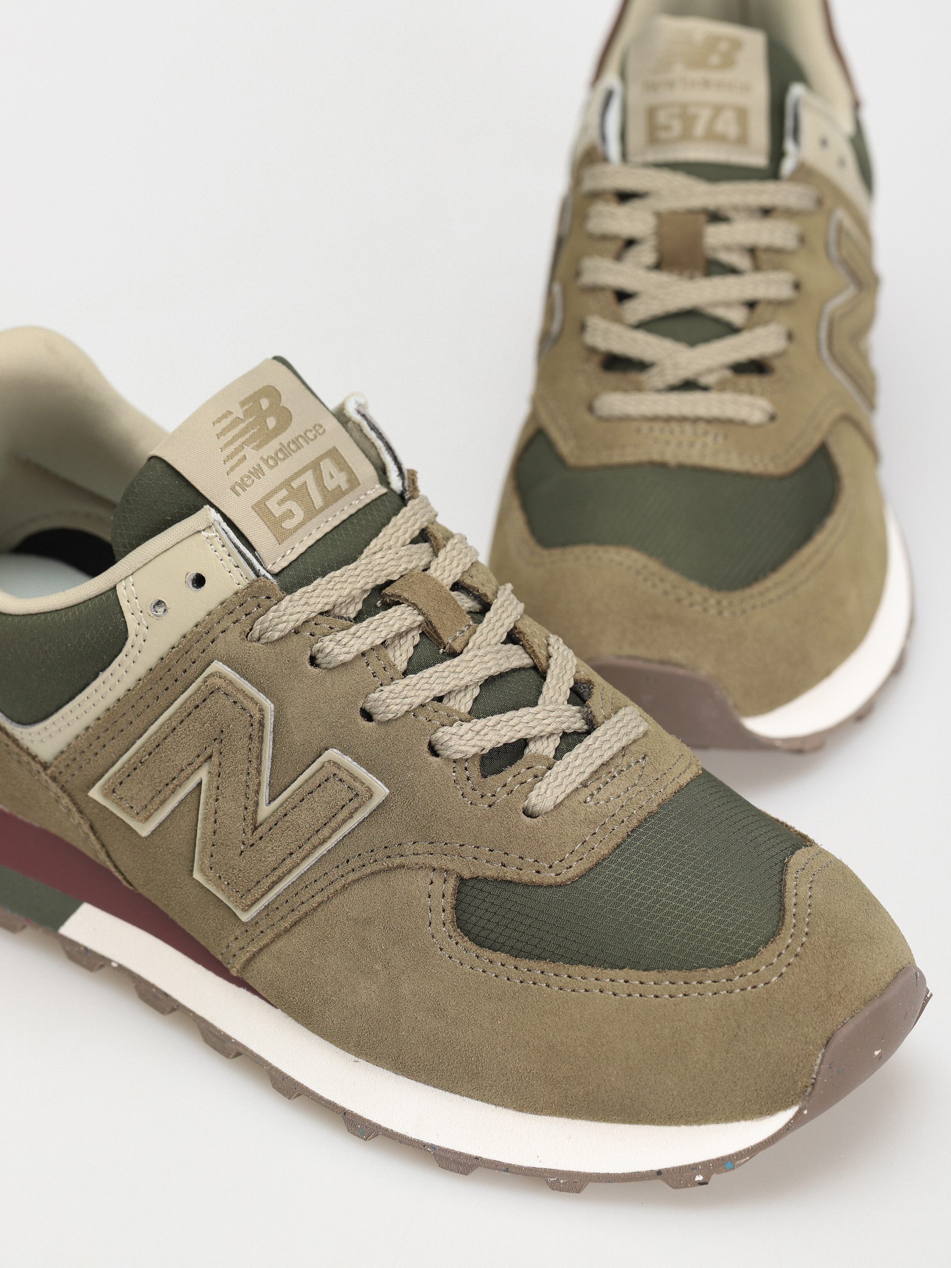 New Balance 574 Shoes (brown)
