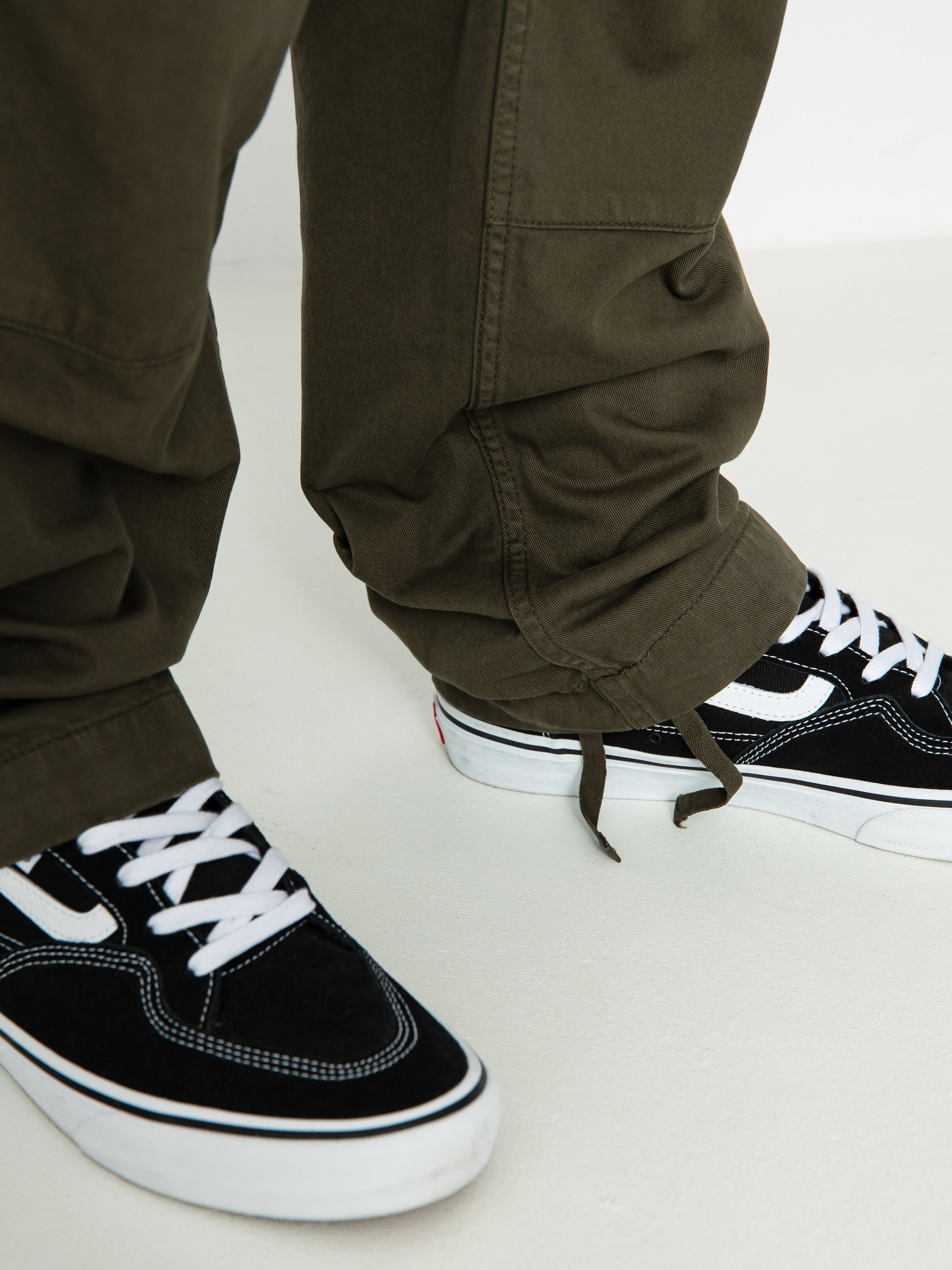 Carhartt WIP Regular Cargo Pants (plant)