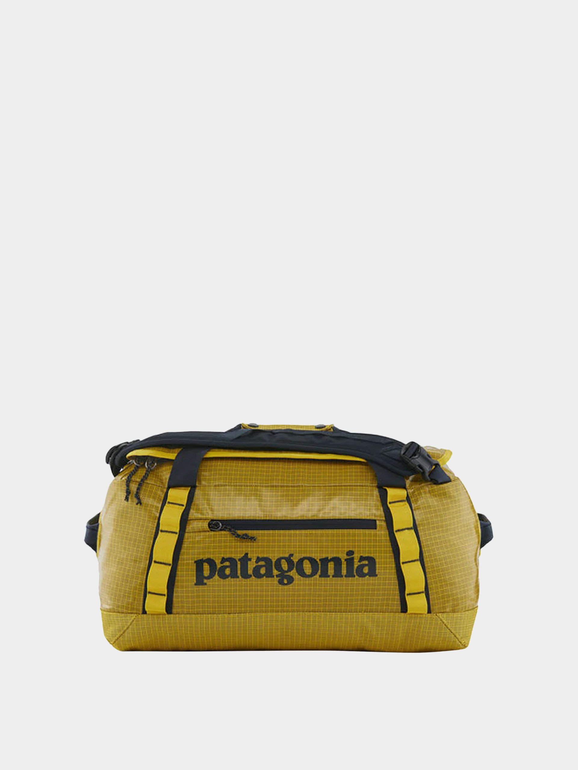 non shiny patagonia black hole Wheeled Duffel Bag 40L - Black padded shoulder straps Patagonia Black Hole Duffel Review