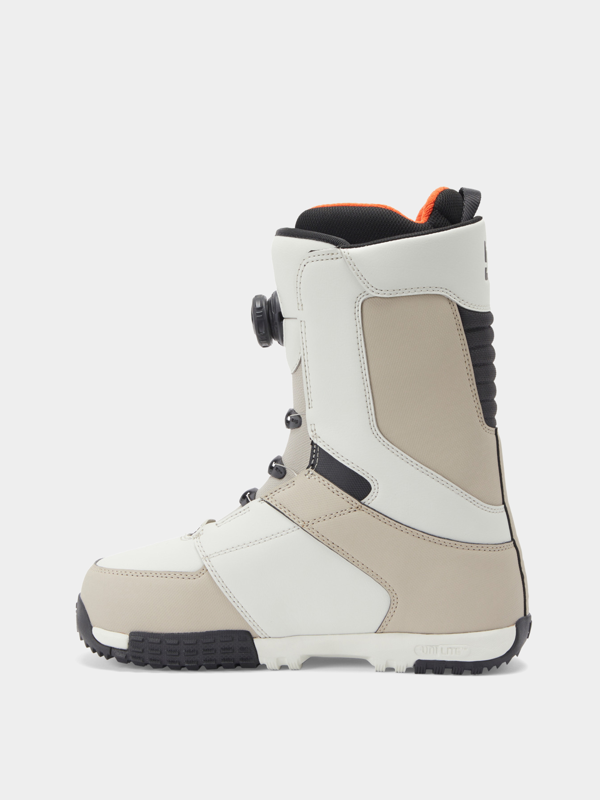 Dc control snowboard boots light camel 