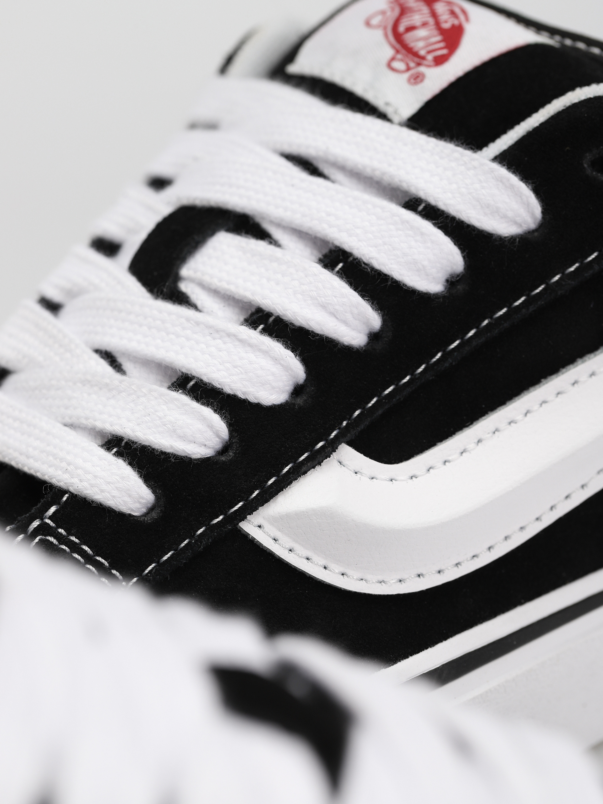 Vans Knu Skool Schuhe (black/true white)