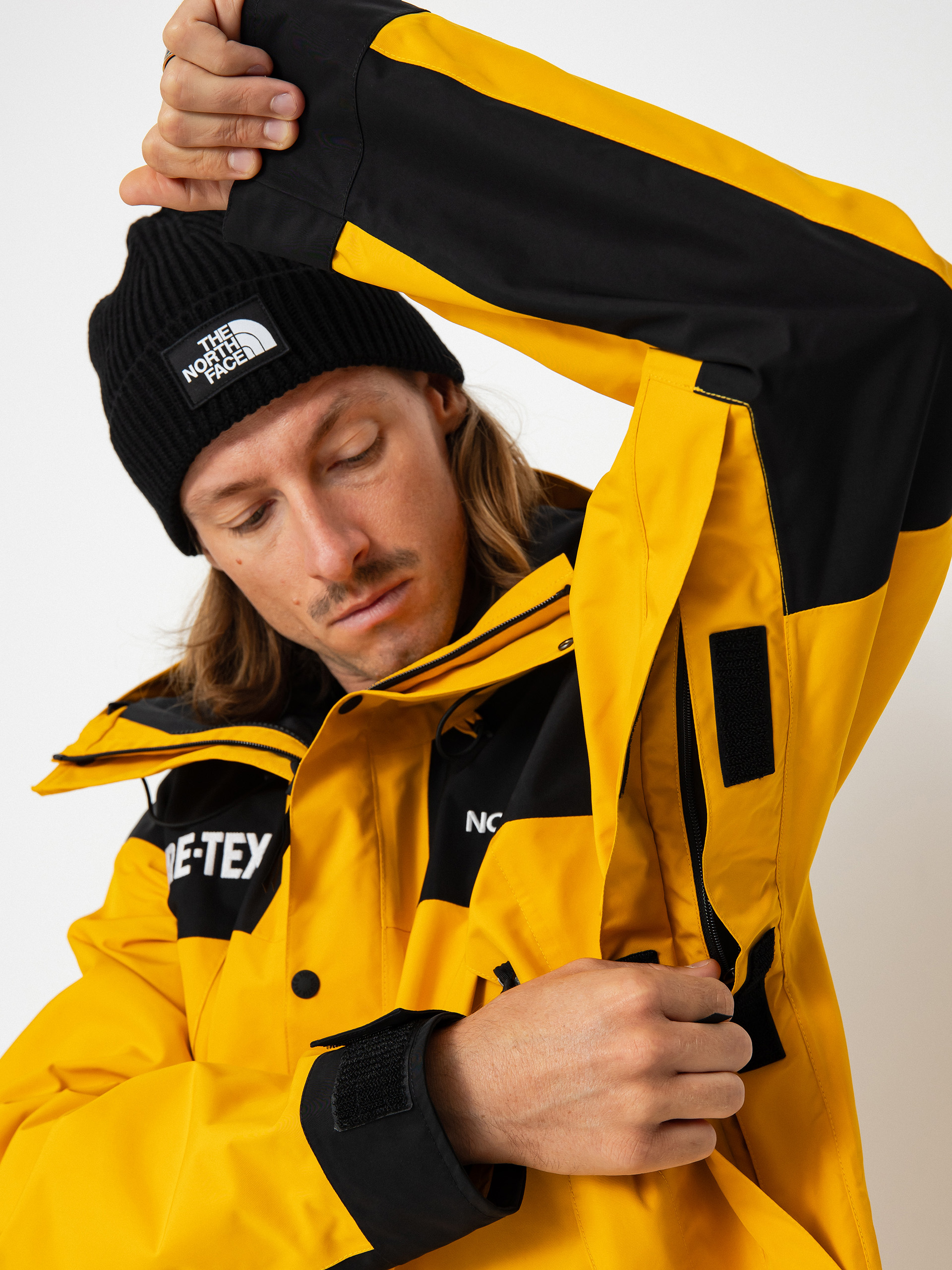 The North Face Gtx Mtn Jacket - yellow (summit gold/tnf black)