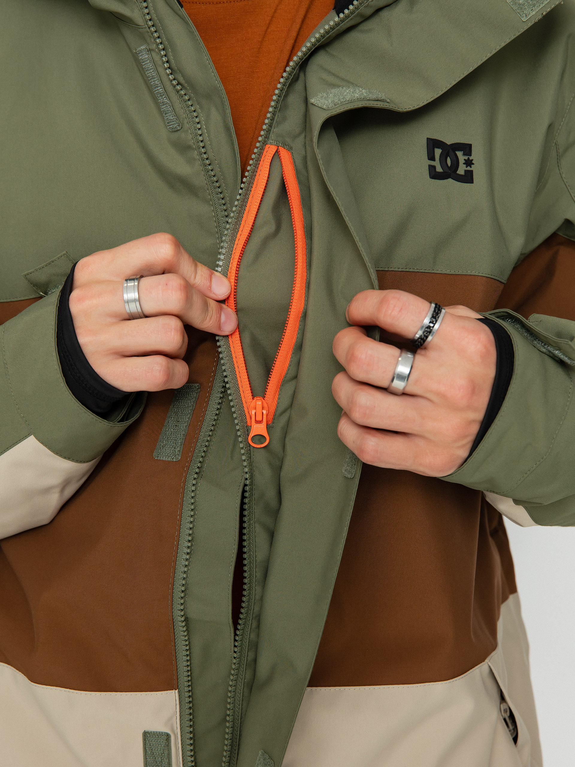 Mens DC Defy Snowboard jacket (four leaf clover)
