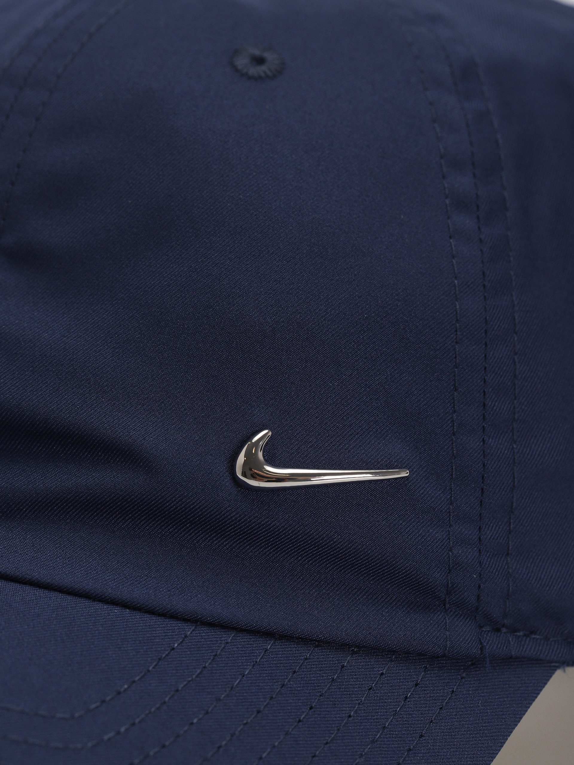Nike SB Dri FIT Club Cap (midnight navy/metallic silver)