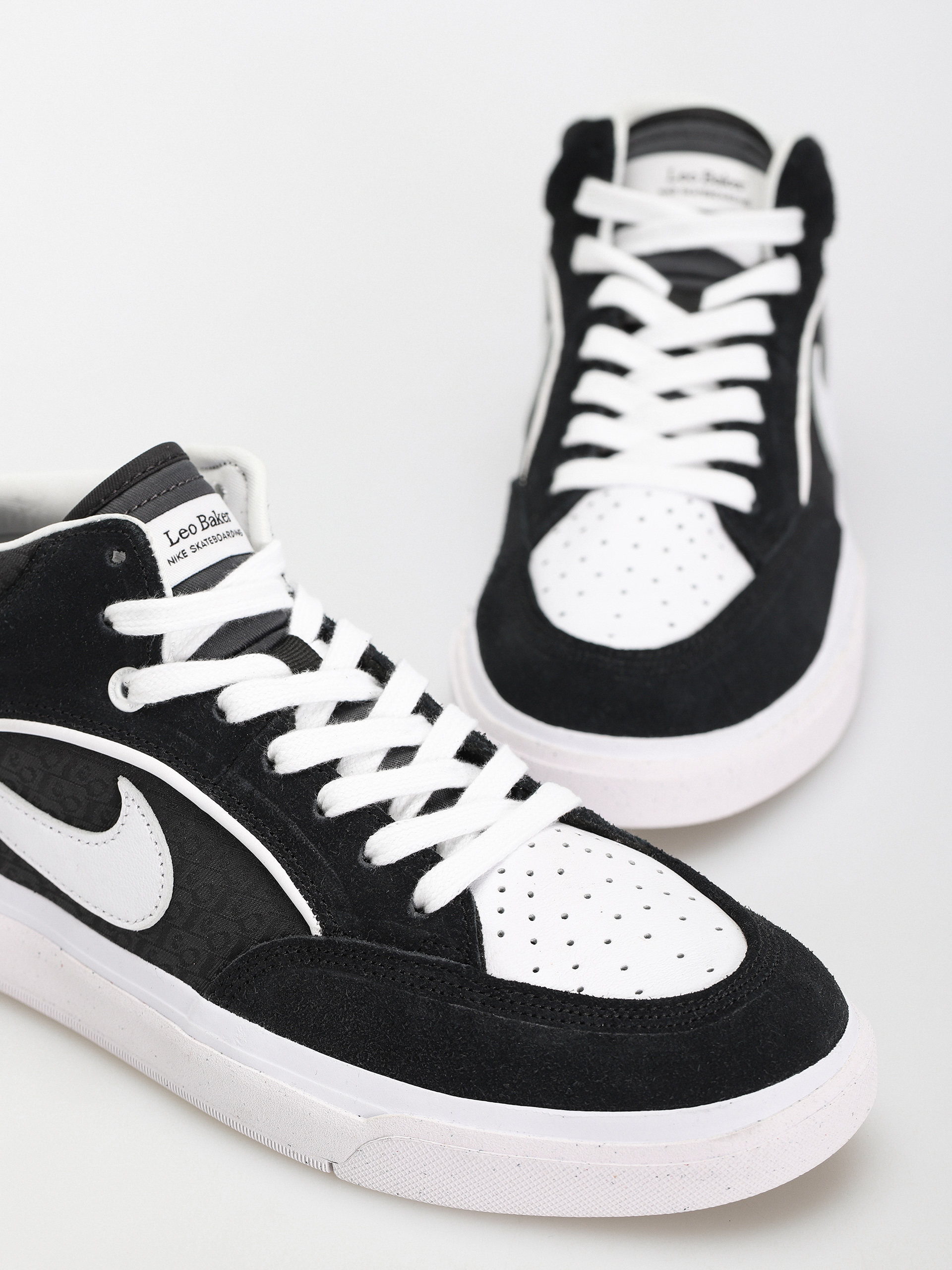 Nike SB React Leo Shoes (black/white black gum light brown)