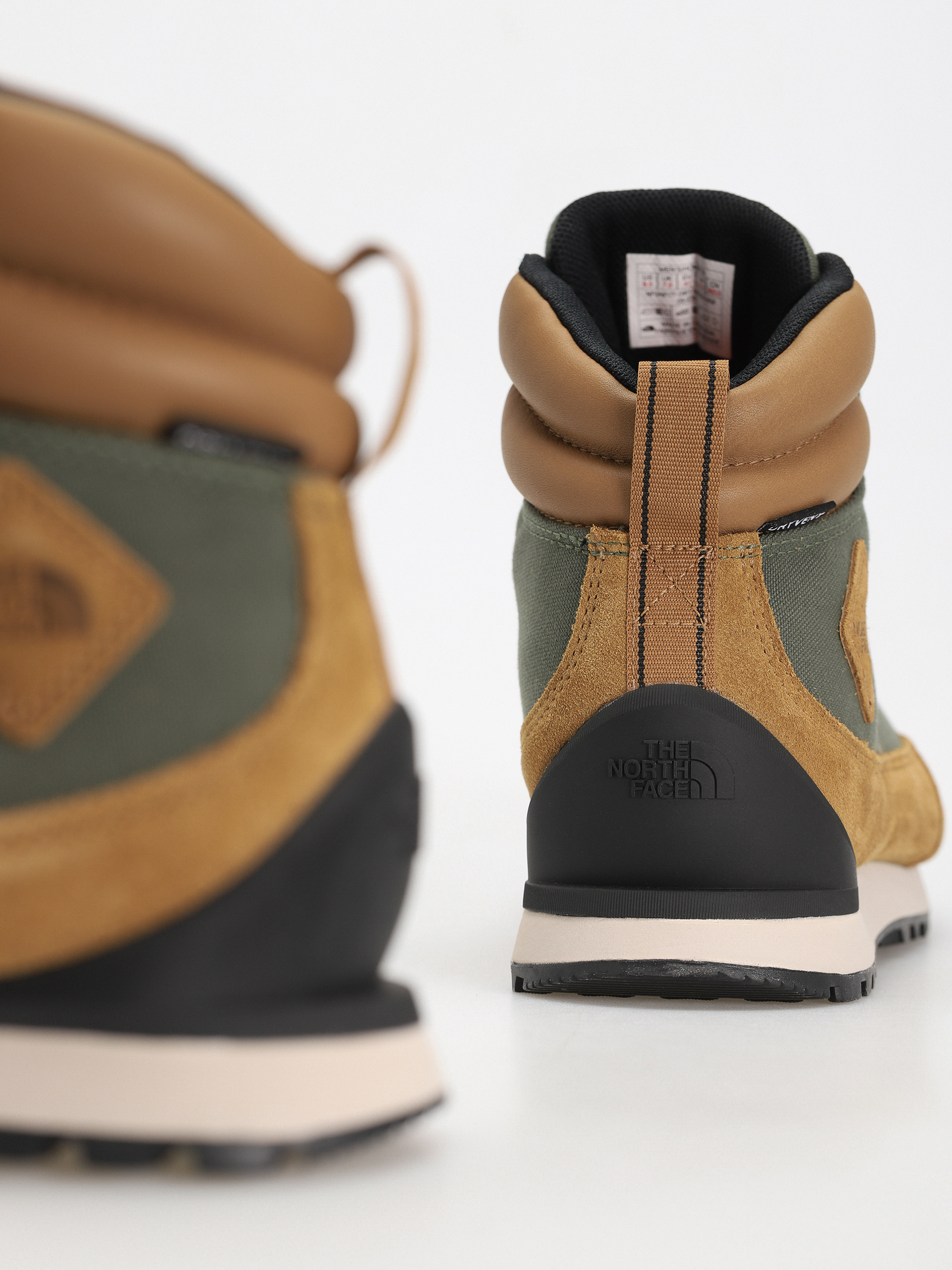 The North Face Back To Berkeley Iv Textile Wp Shoes (thyme/utility brown)