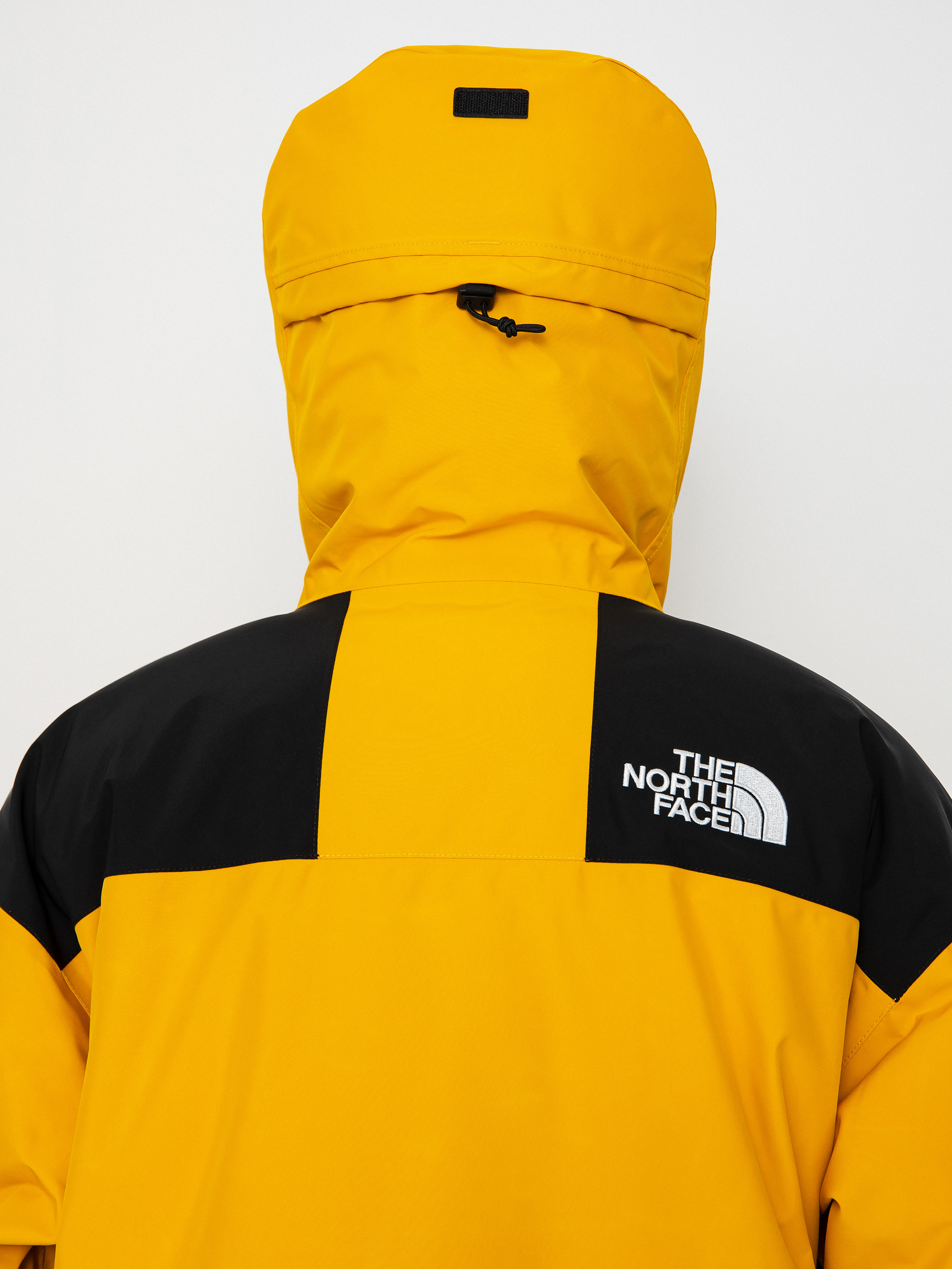 The North Face Gtx Mtn Guide Insualted Jacket (summit gold/tnf black)