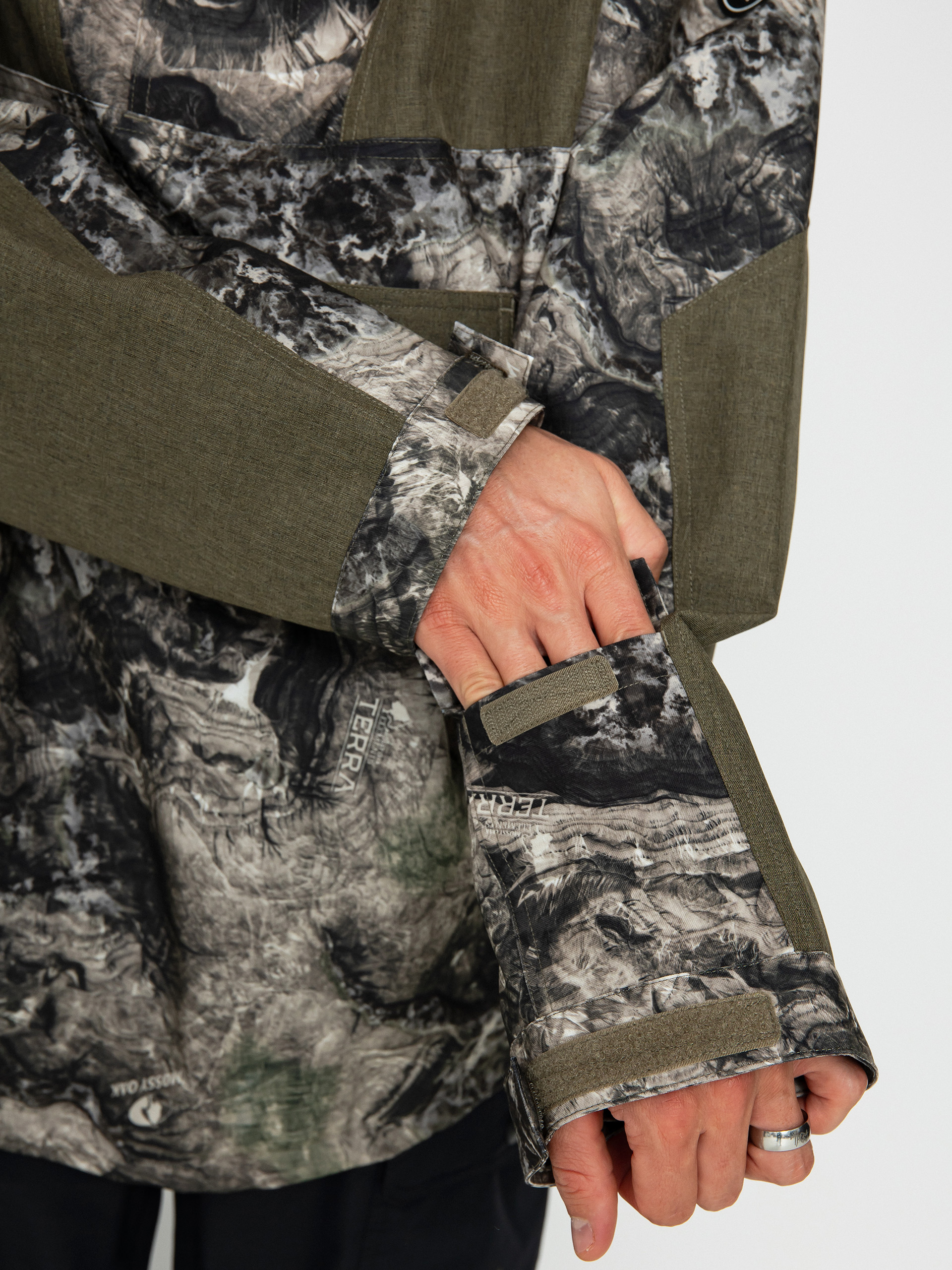 Mens DC 43 Anorak Snowboard jacket (mossy oak cyt camo)