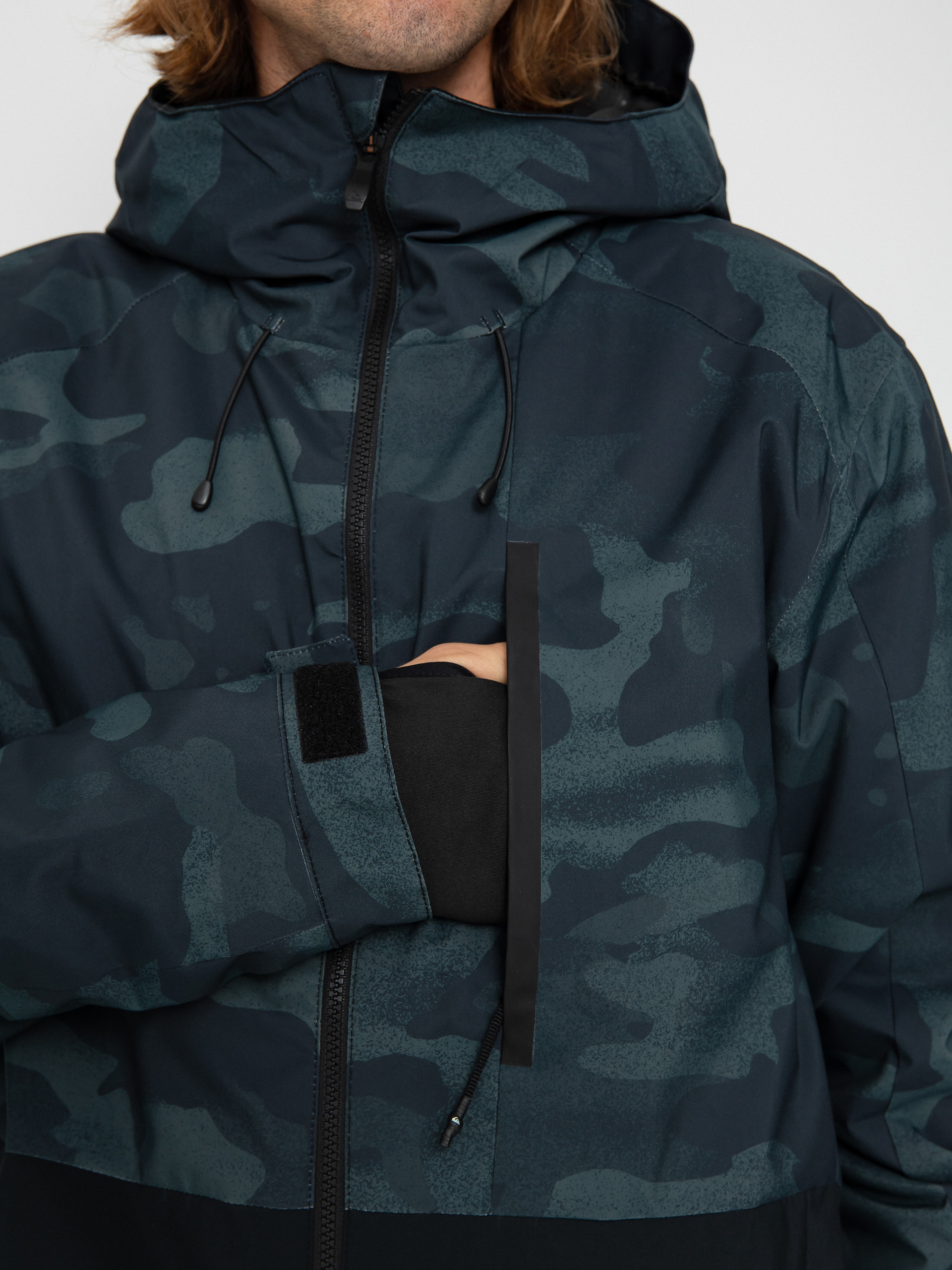 Herren Quiksilver Mission Printed Block Snowboardjacke (spray camo true black)