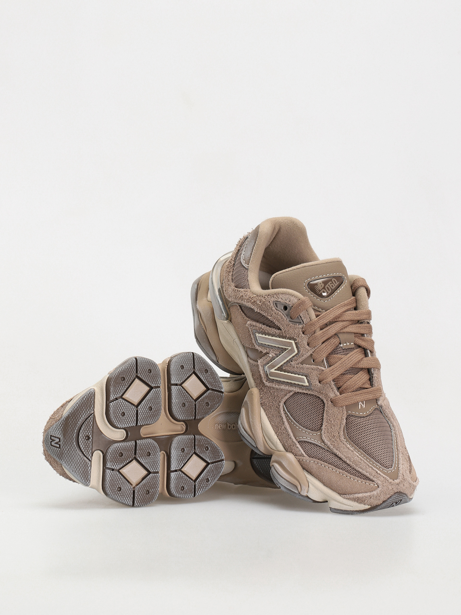 New Balance 9060 Shoes (mushroom)